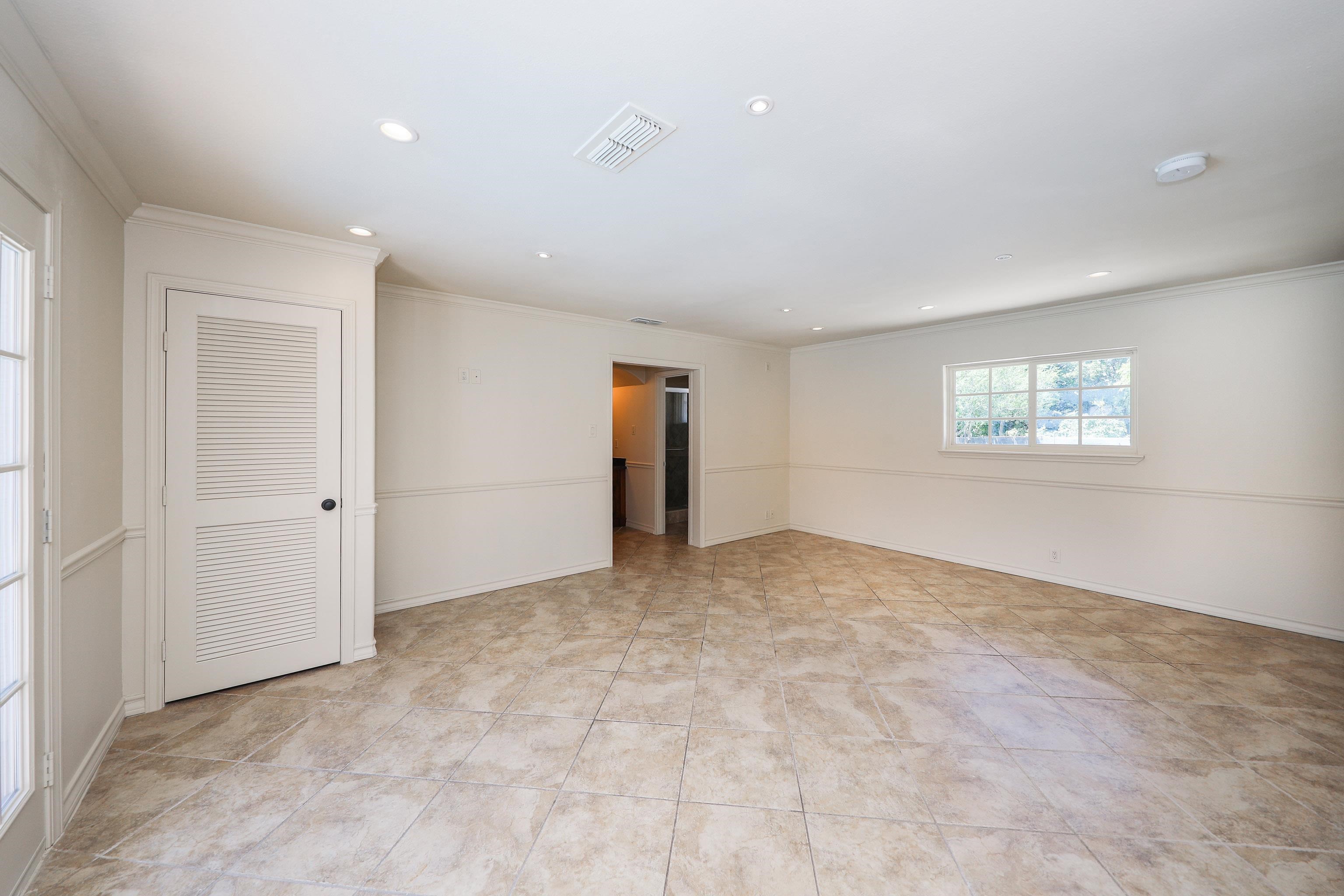 409 Longshadow Rd Property Photo 22