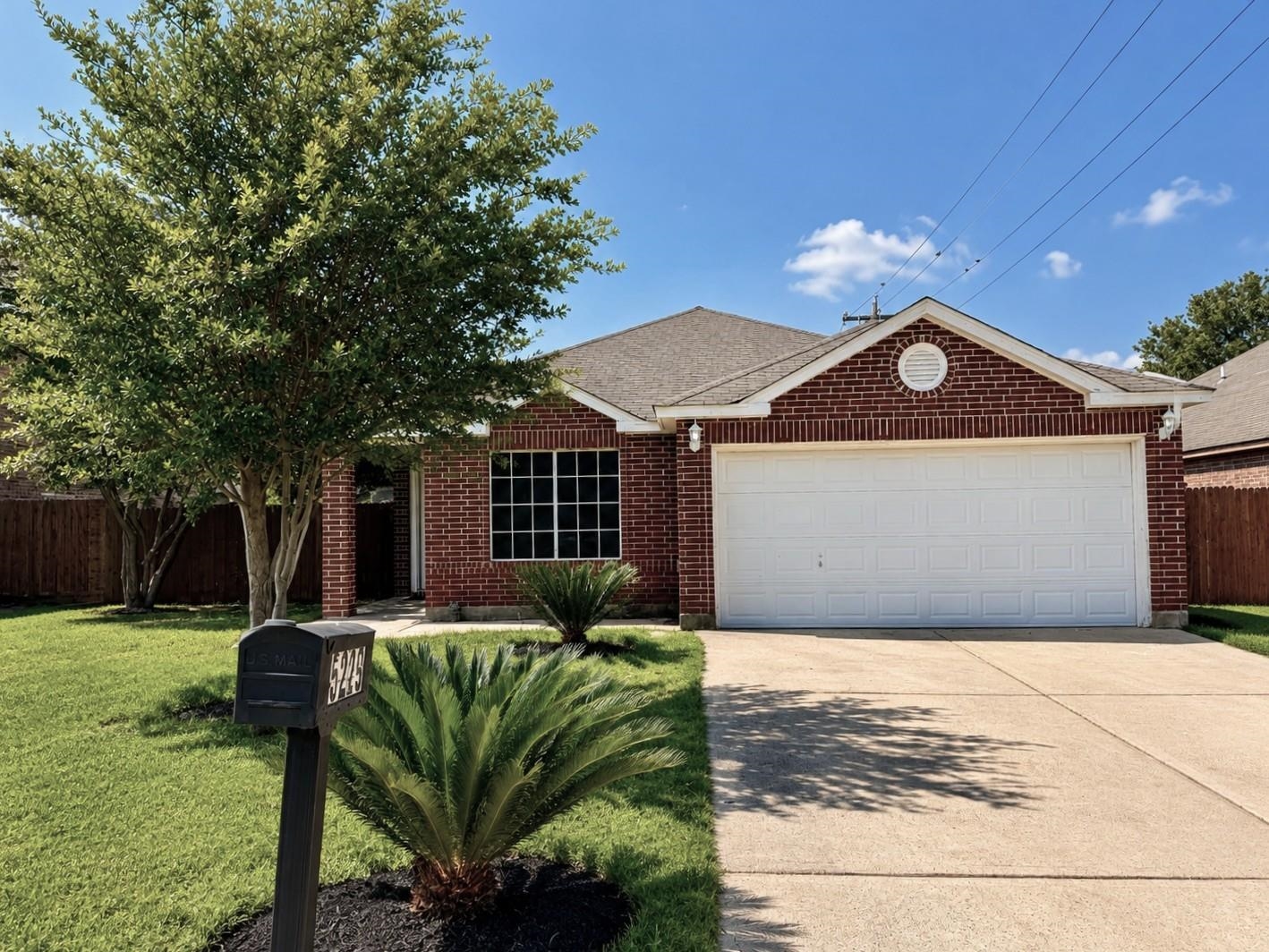 5229 Brewster Dr