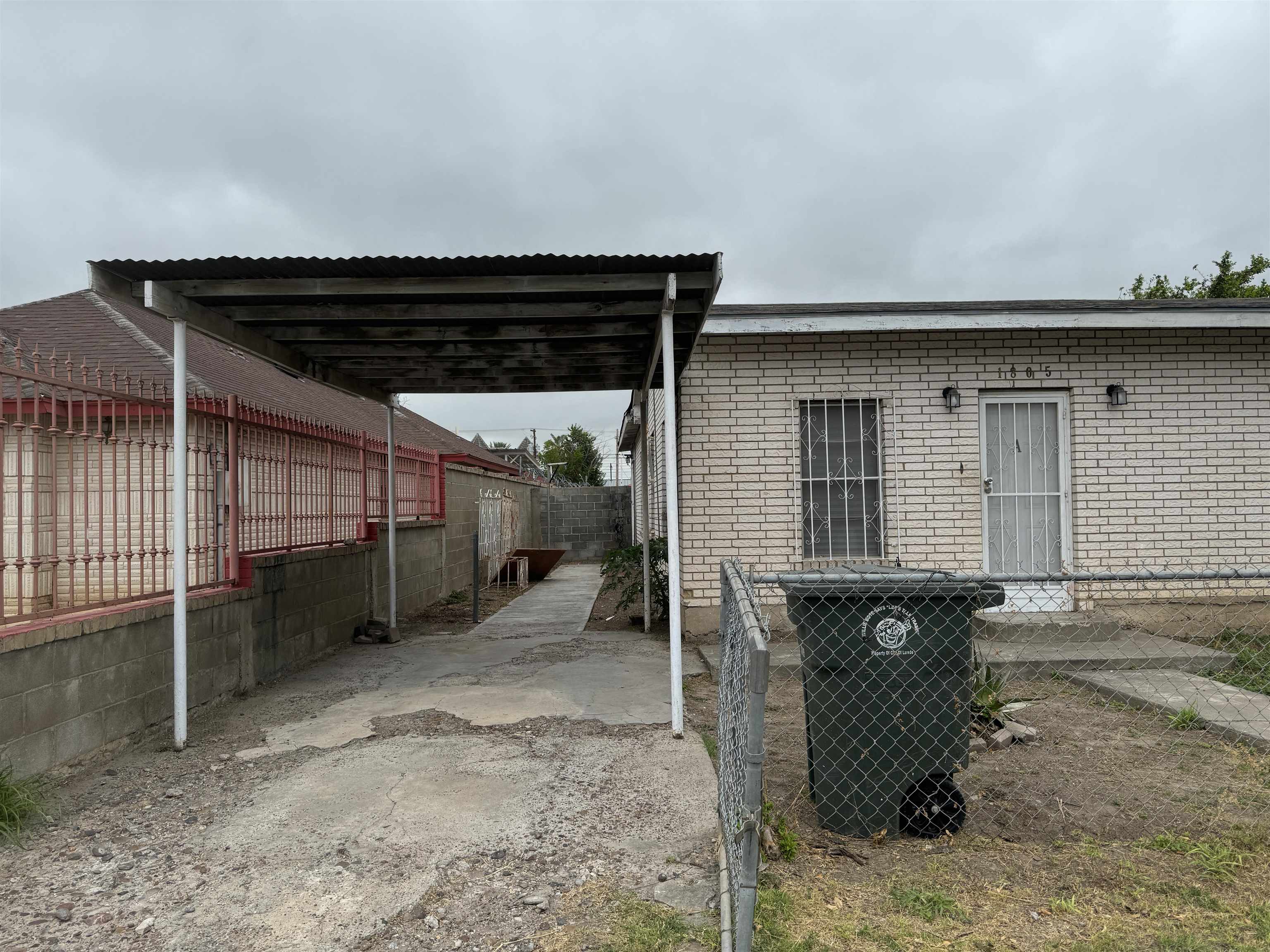 1805 San Agustin Ave A Property Photo 2