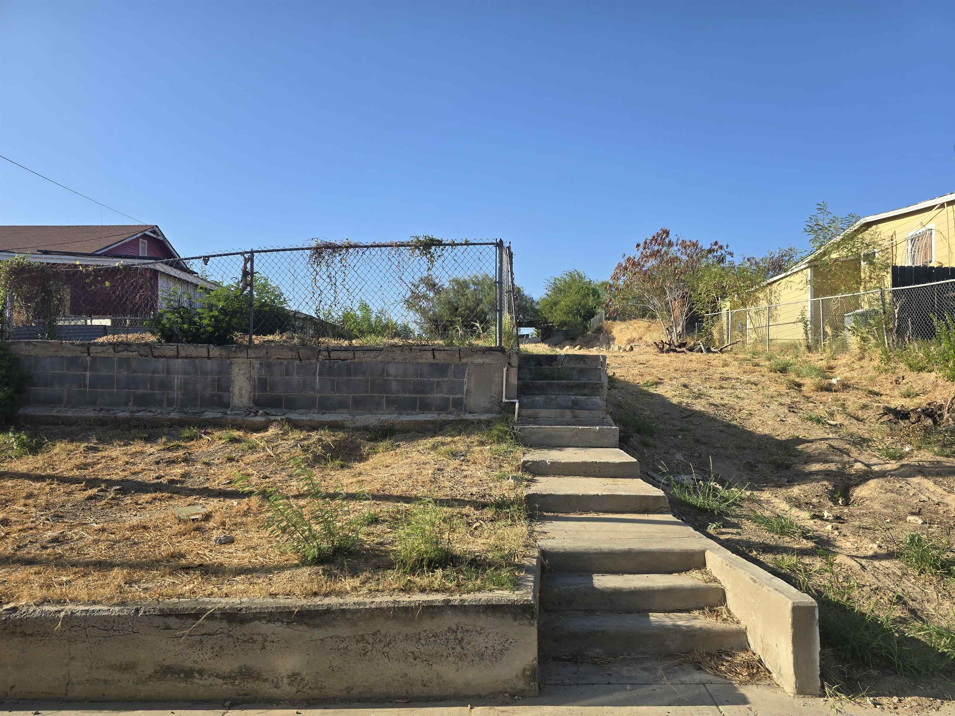 912 Okane St Property Photo 1