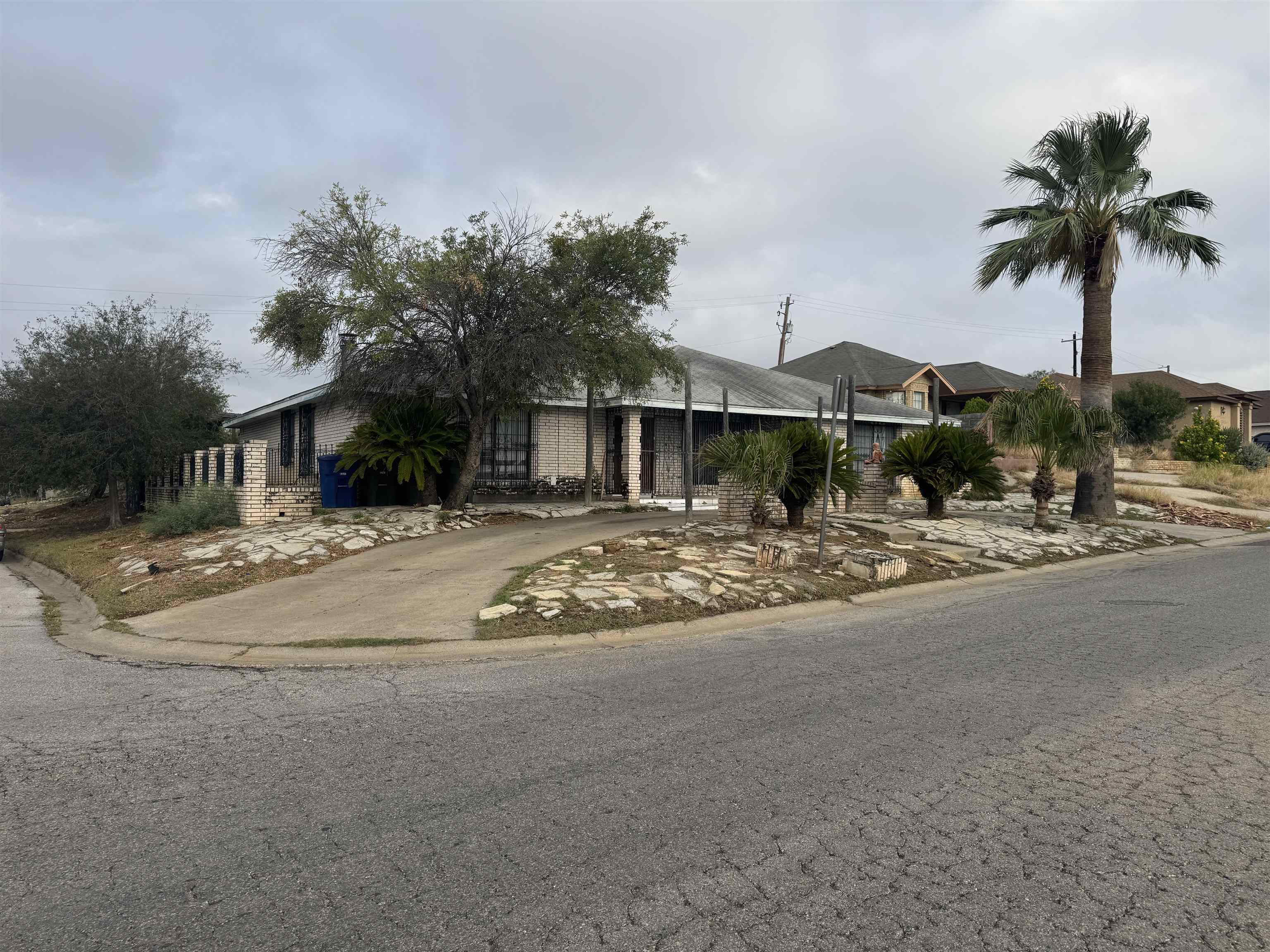 108 S Espana Dr. Property Photo 1