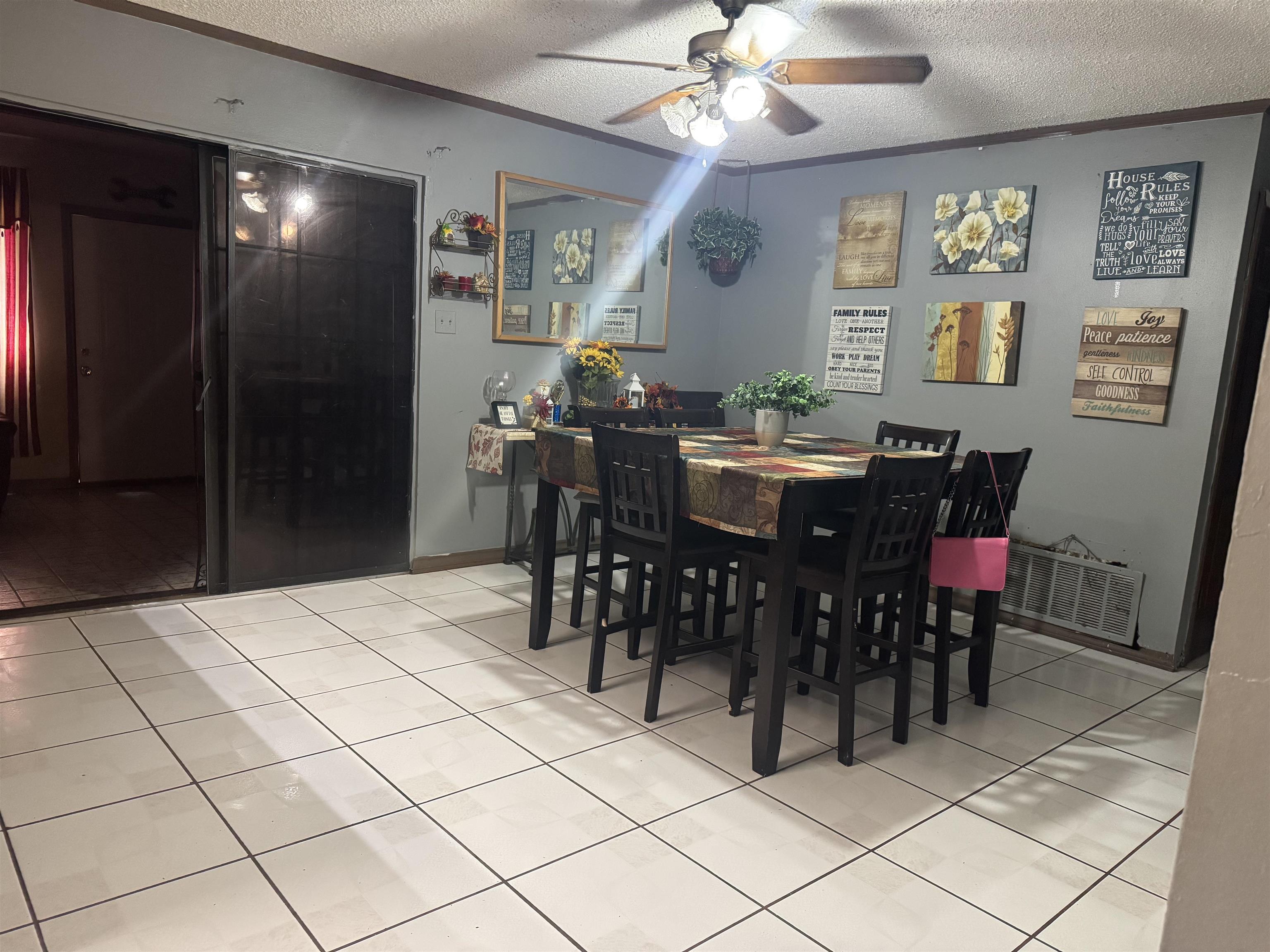 108 S Espana Dr. Property Photo 5