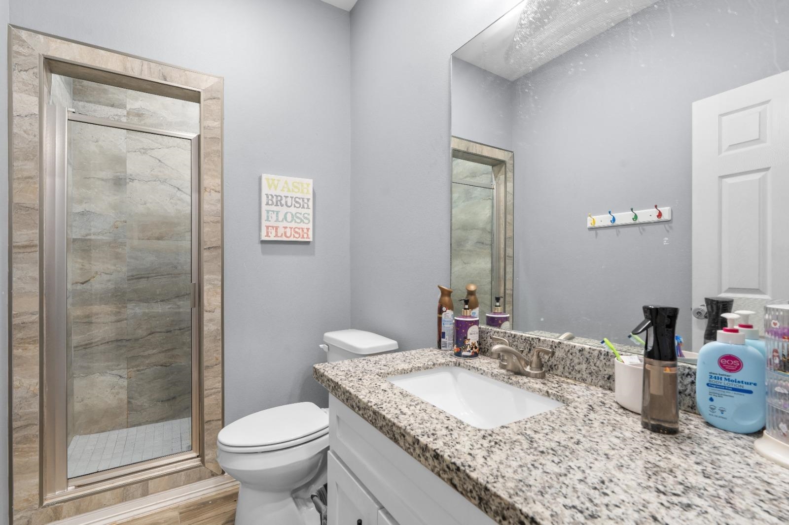 2303 Lake View Dr. Property Photo 16