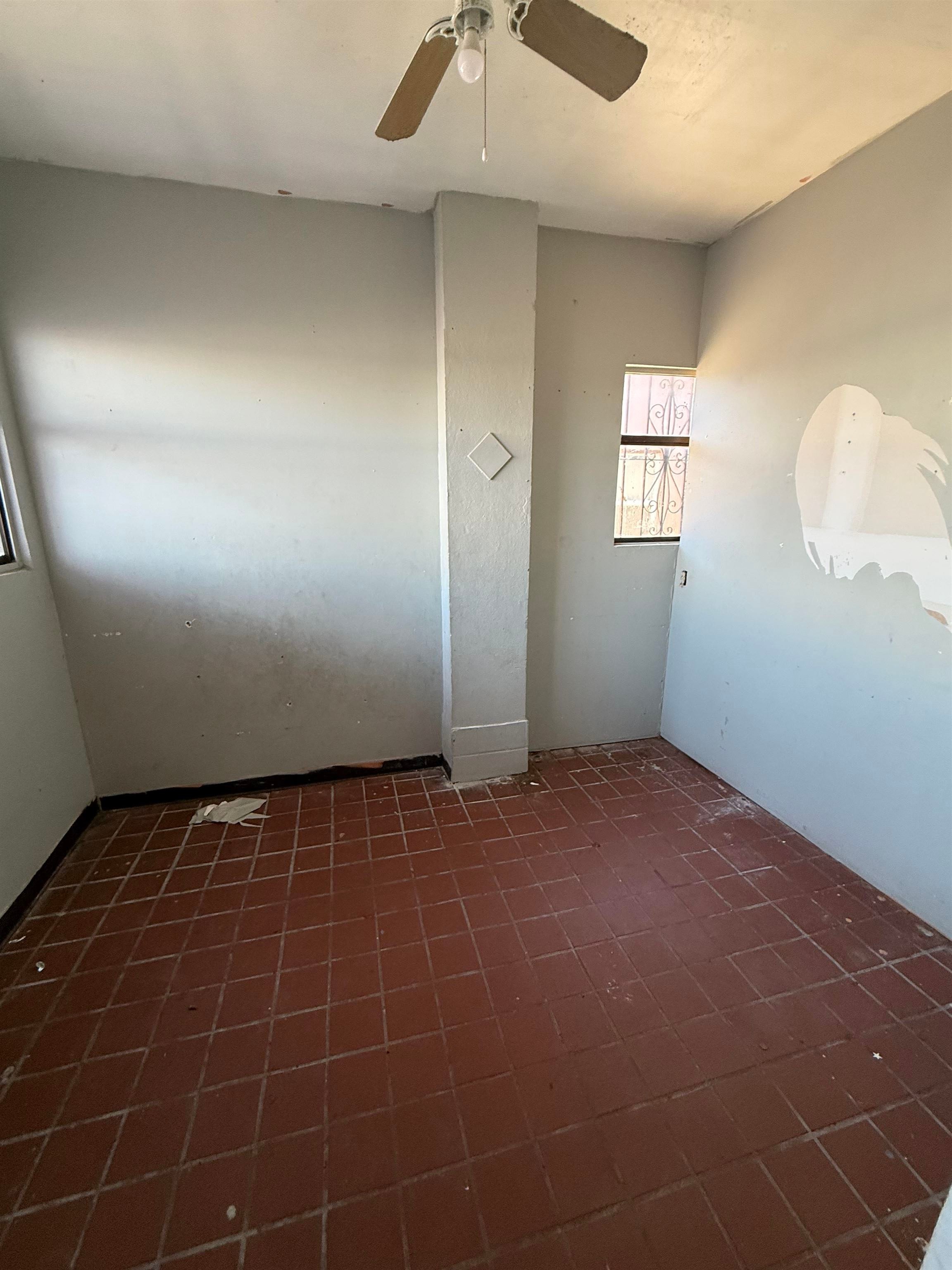 1516 San Bernardo Ave Property Photo 3