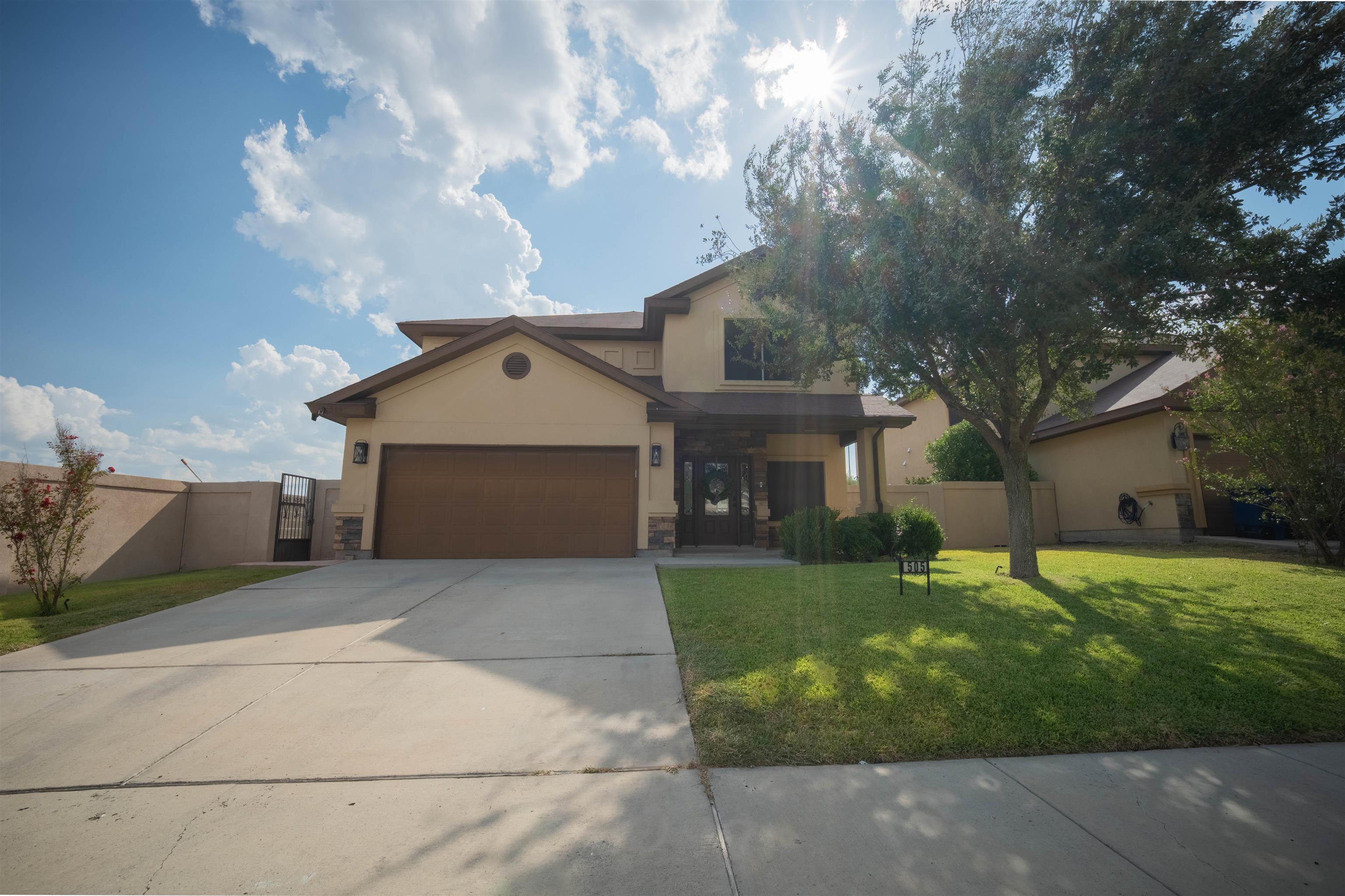 505 Silver Palm Dr Property Photo 1