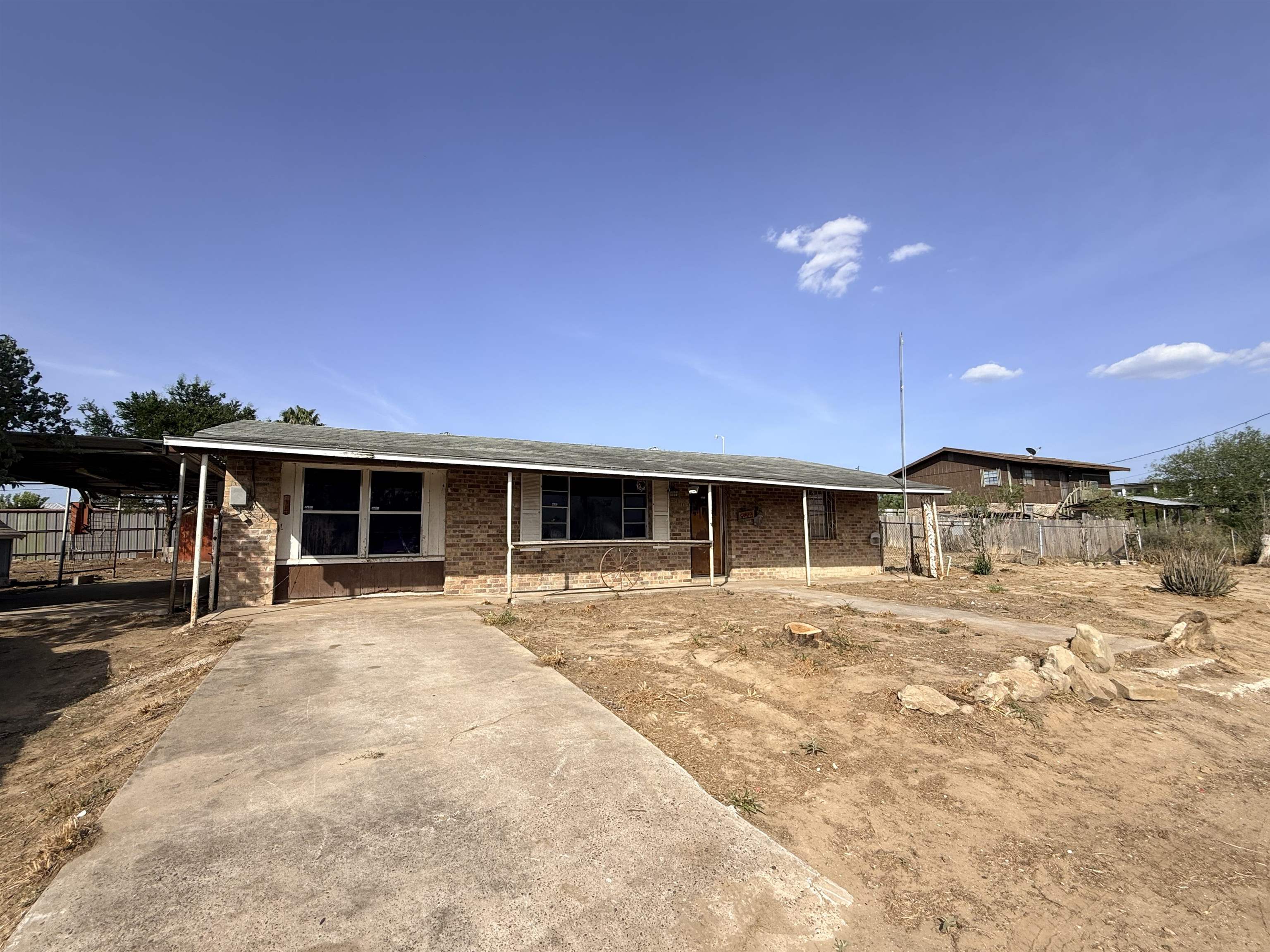 5222 Vicki Ln Property Photo 2