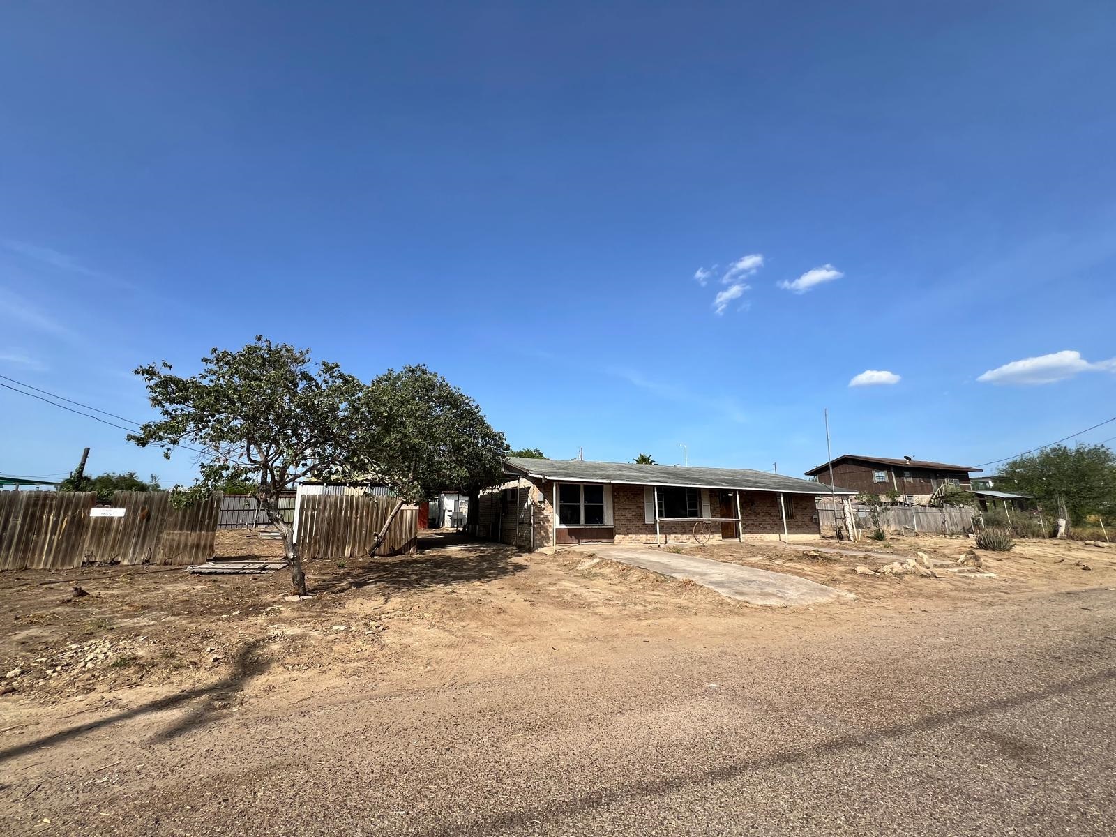 5222 Vicki Ln Property Photo 4