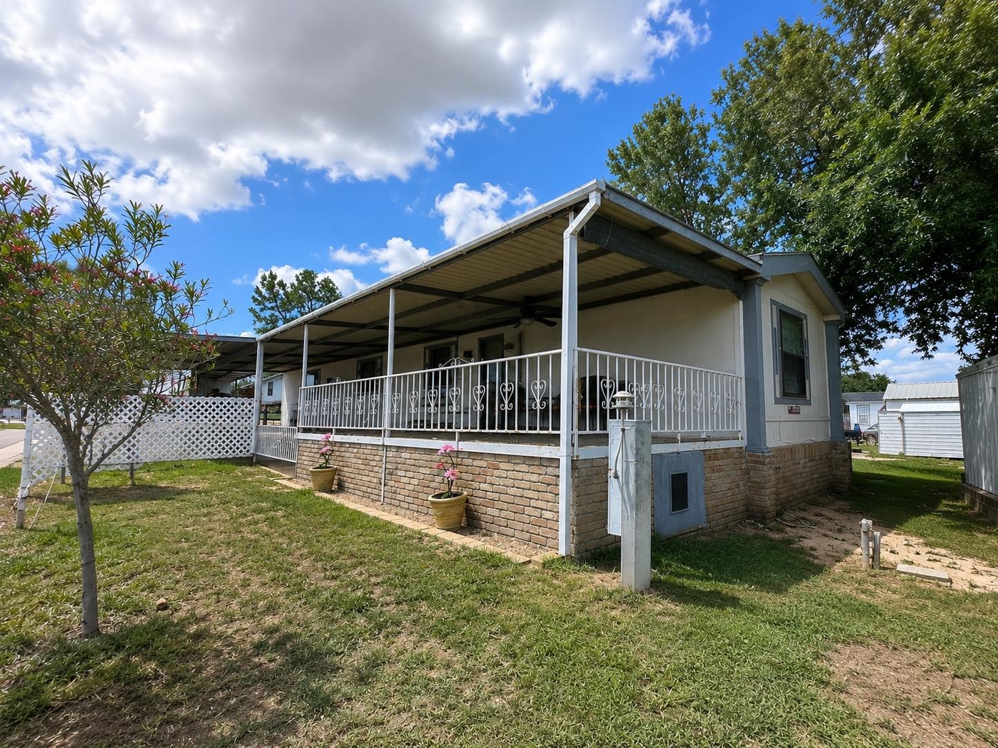 102 Autumn Ln. Property Photo 4