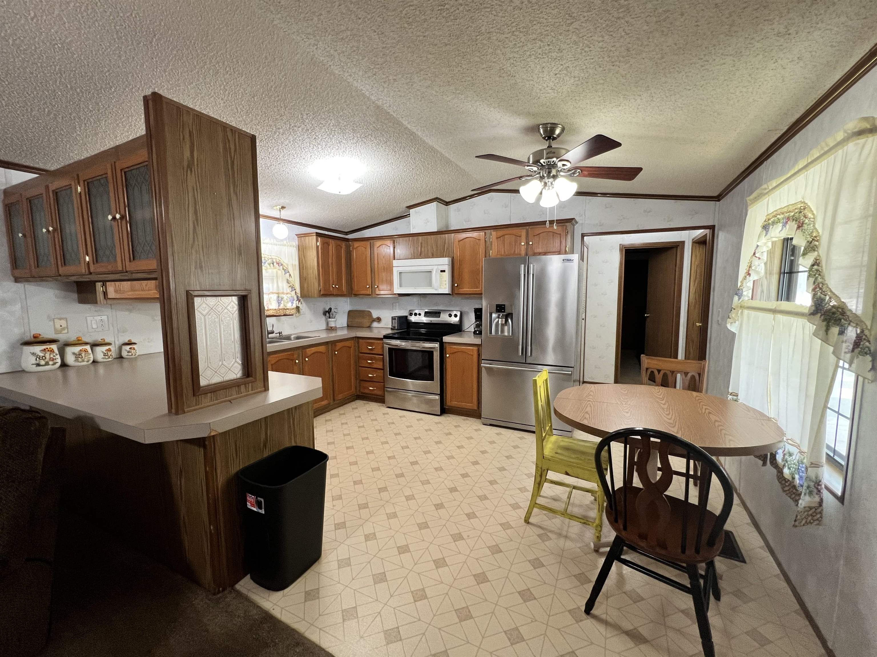 102 Autumn Ln. Property Photo 13