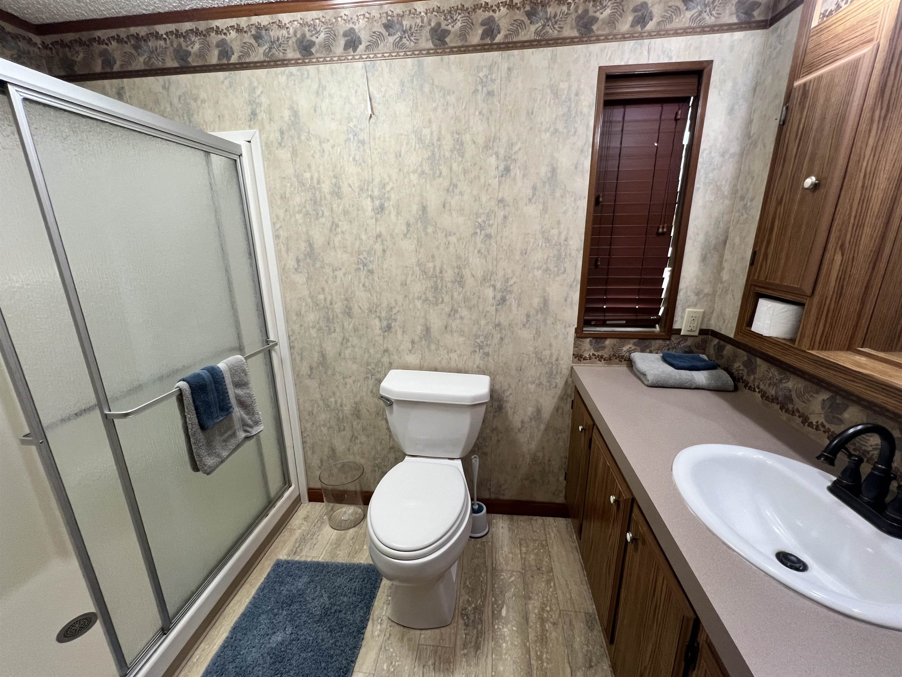 102 Autumn Ln. Property Photo 17