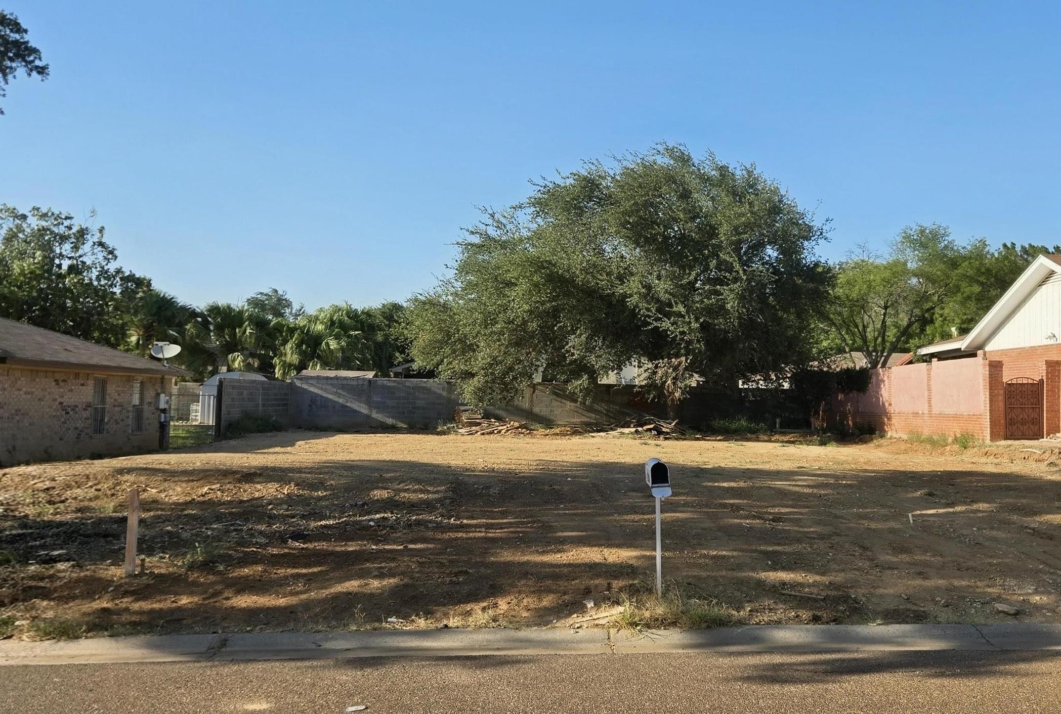 1506 Wildrose Ln Property Photo 1