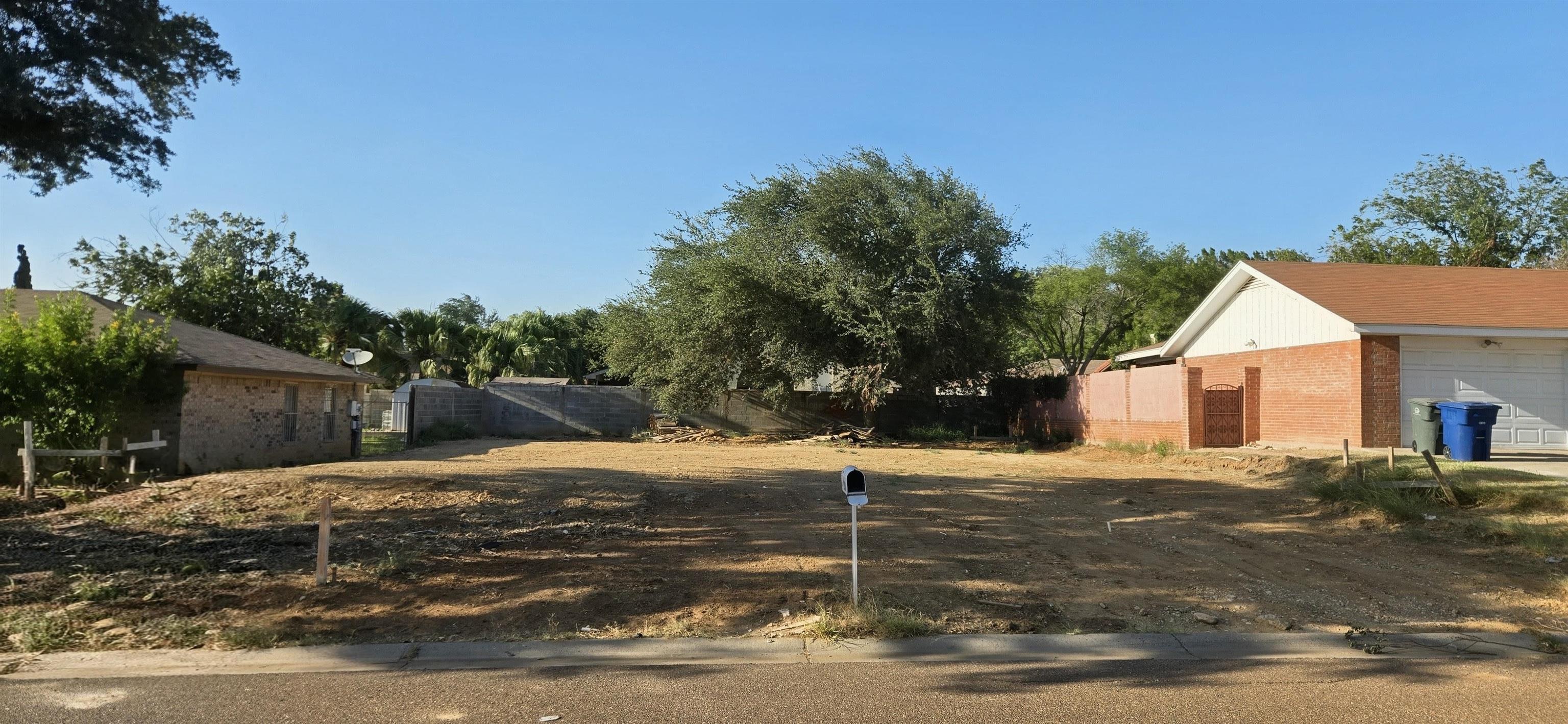 1506 Wildrose Ln Property Photo 2