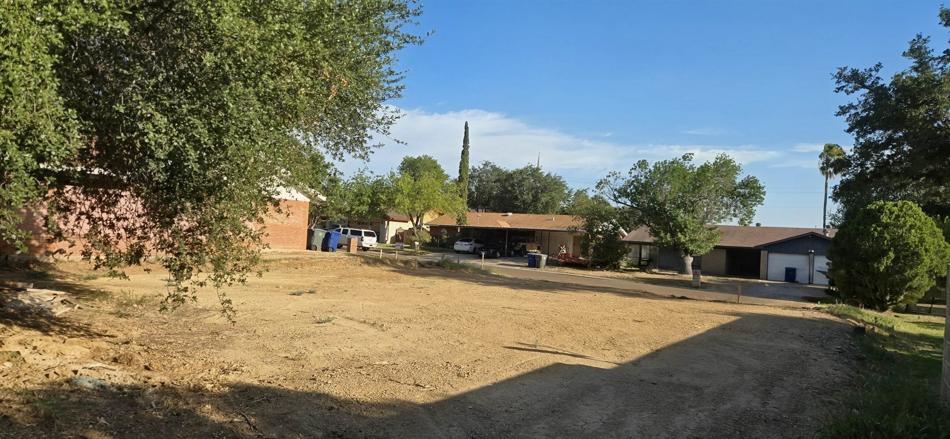 1506 Wildrose Ln Property Photo 3