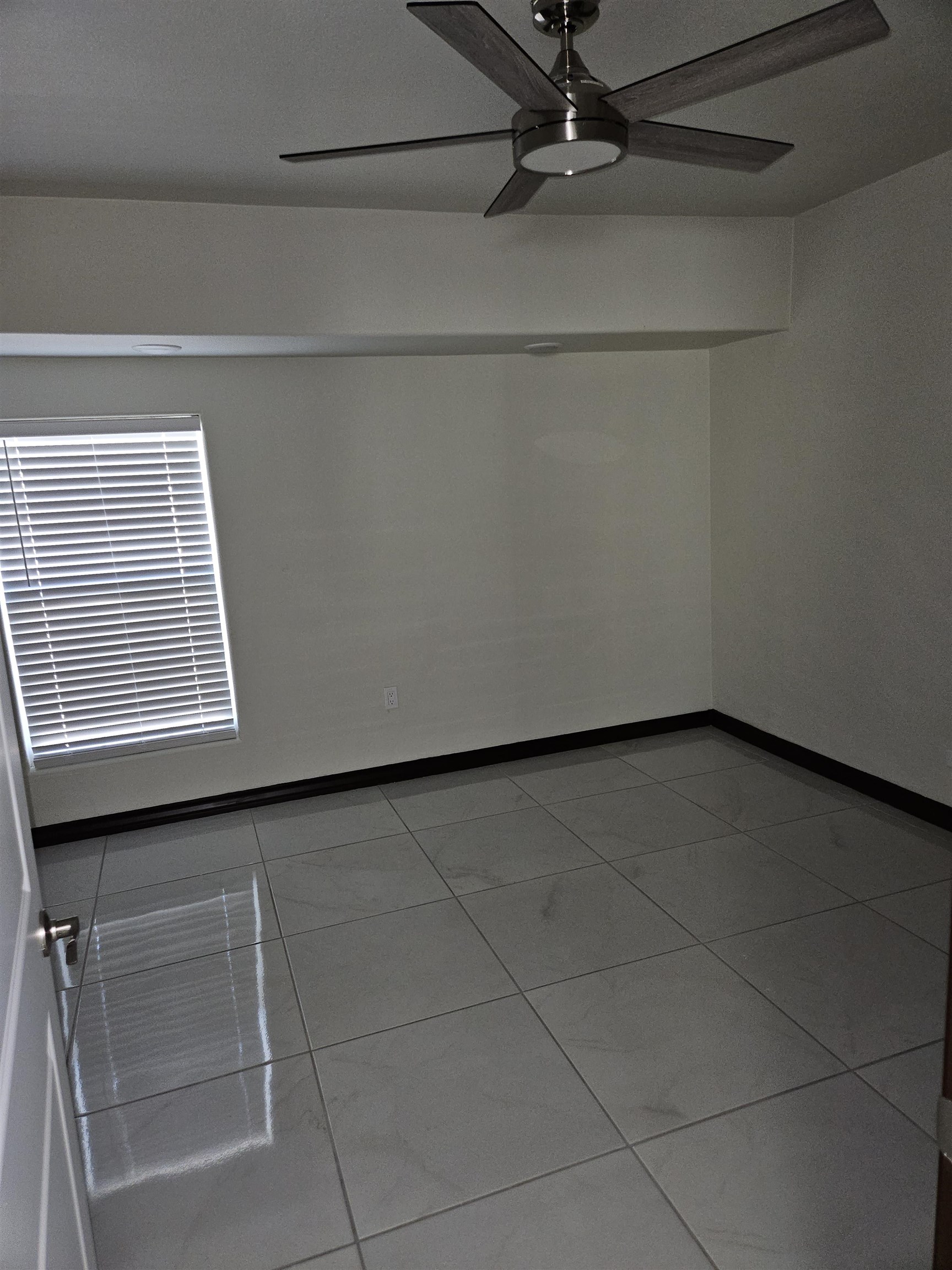 3901 Logan Ave Property Photo 10