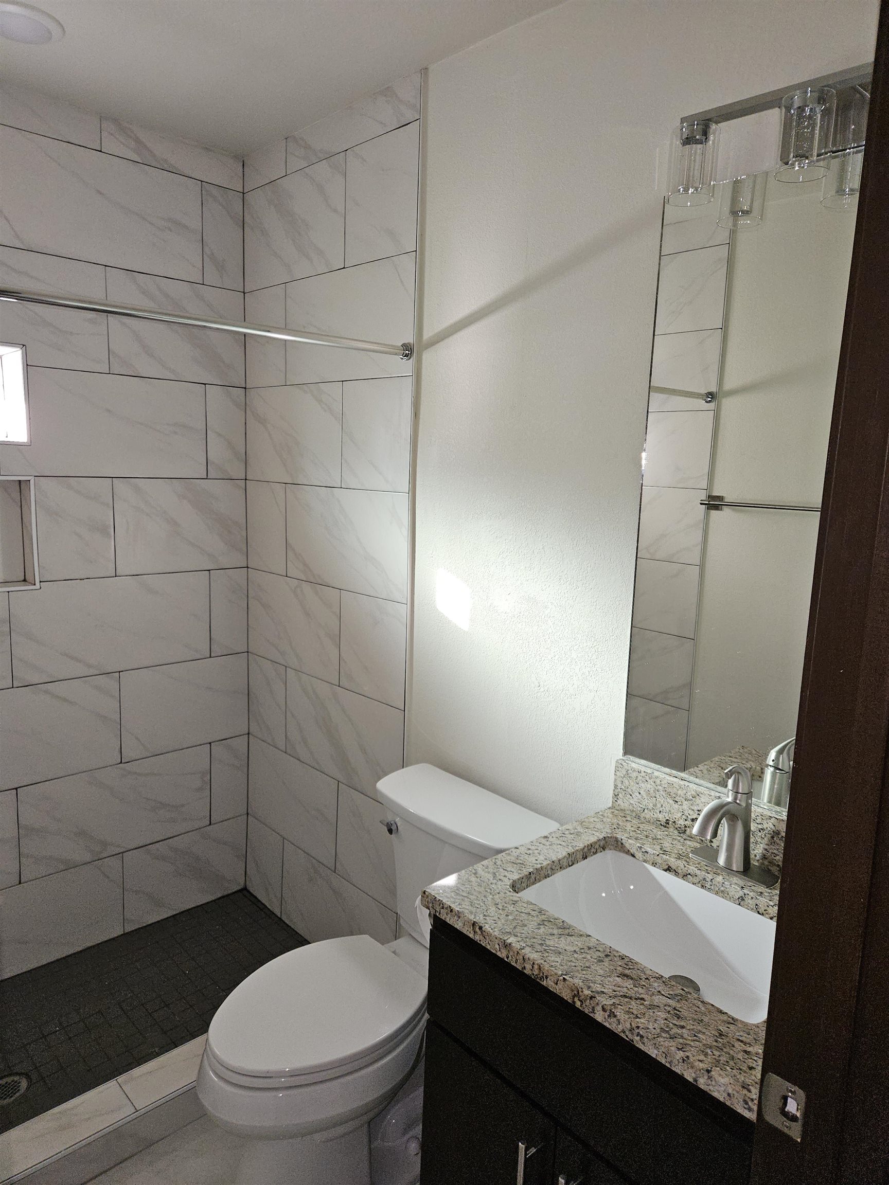 3901 Logan Ave Property Photo 11