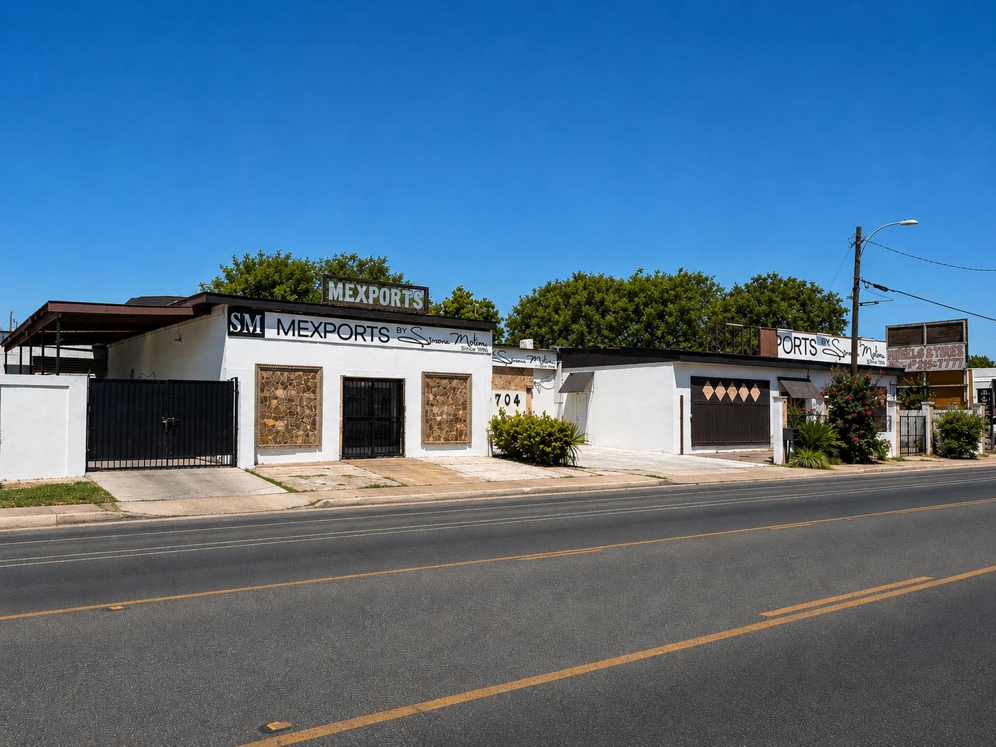 3710 San Bernardo Ave Property Photo 2