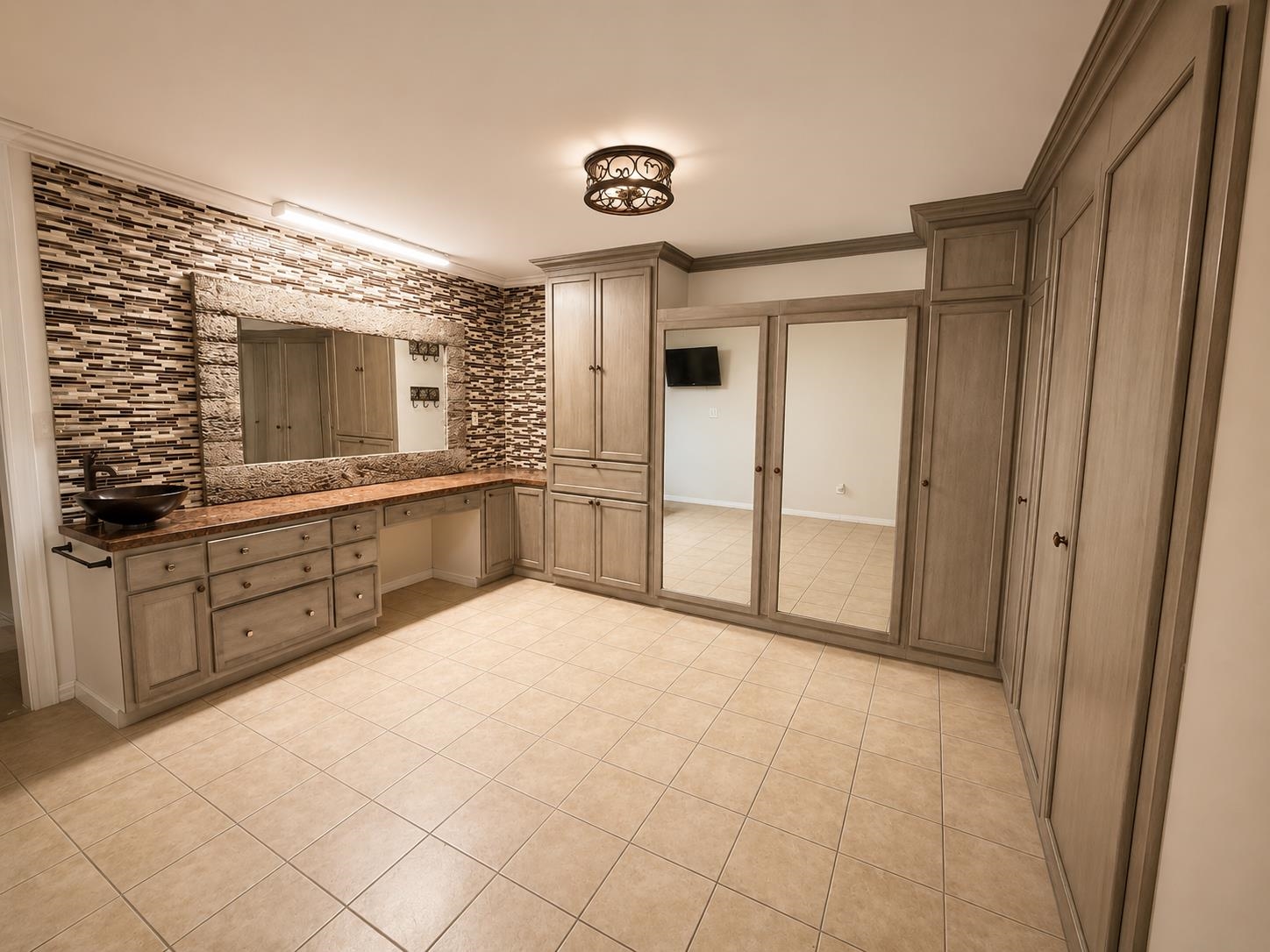 3710 San Bernardo Ave Property Photo 11
