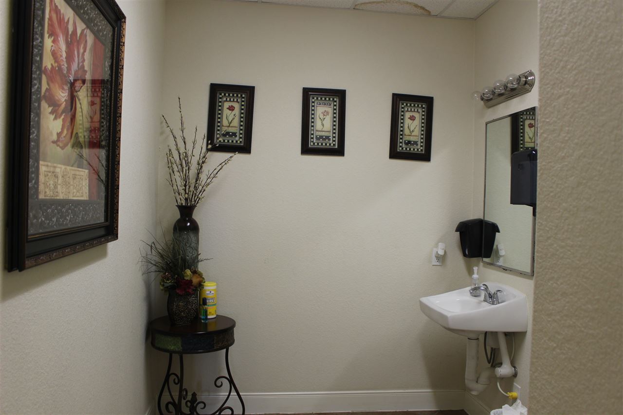6510 Polaris Dr Property Photo 8