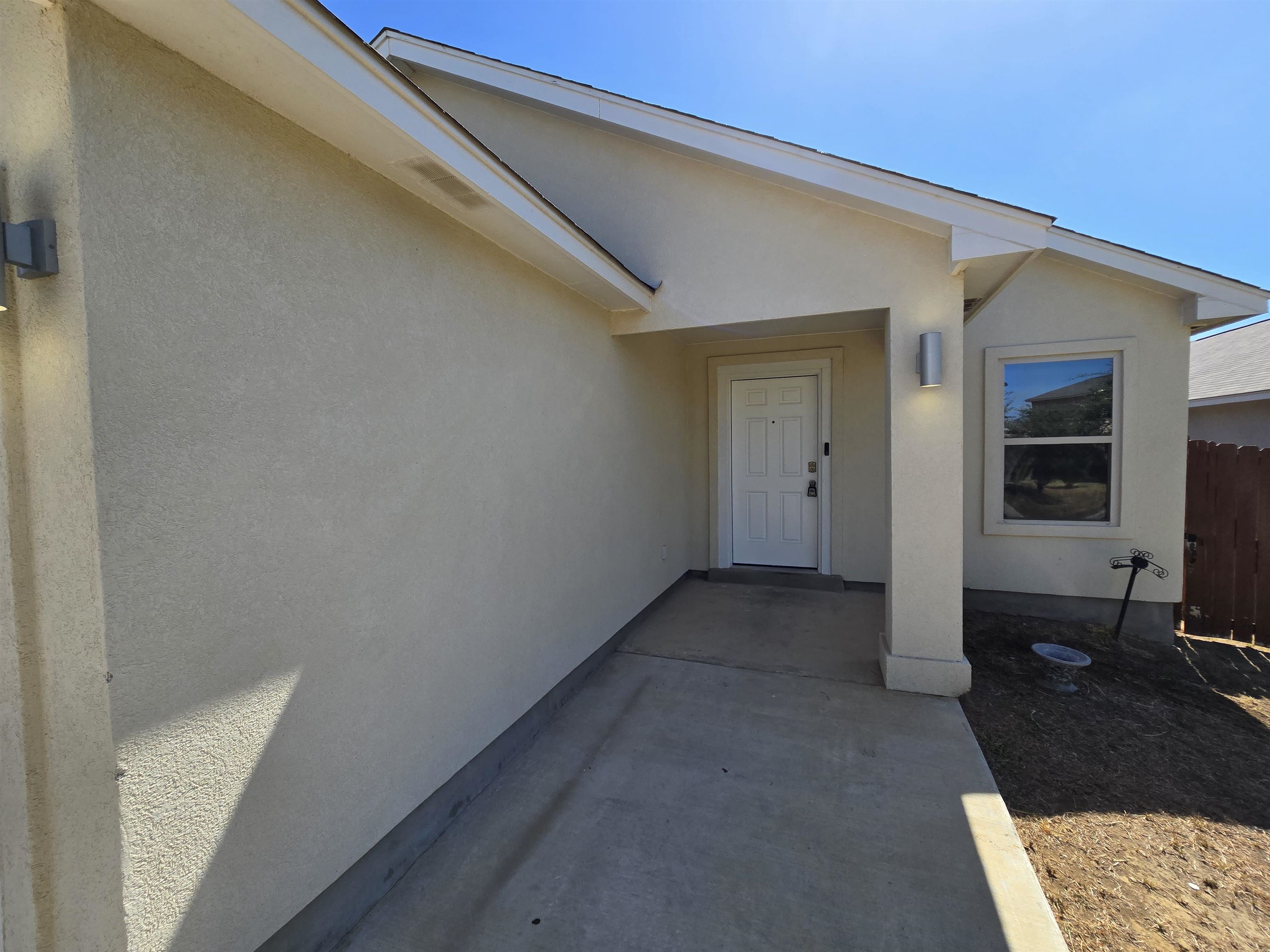 5821 Doctorado Dr. Property Photo 2