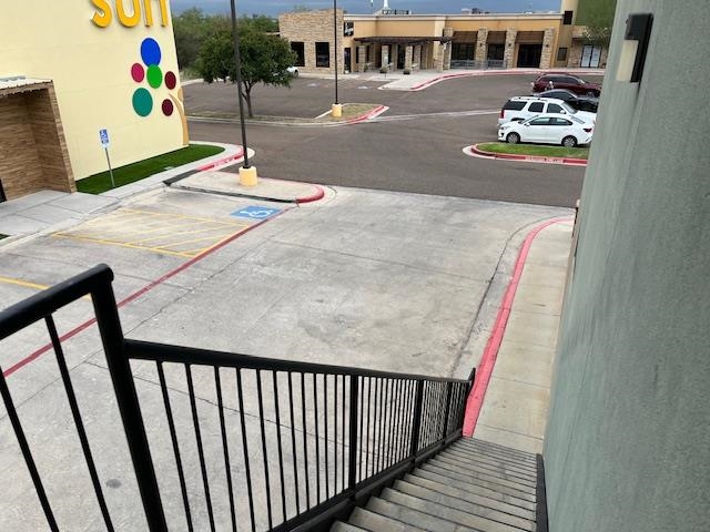 2715 E Del Mar Blvd Property Photo 4