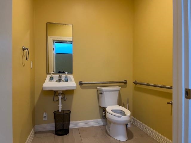 2715 E Del Mar Blvd Property Photo 9