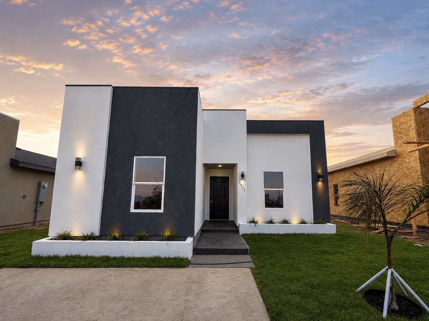 5059 Luna Grande Lp. Property Photo 1