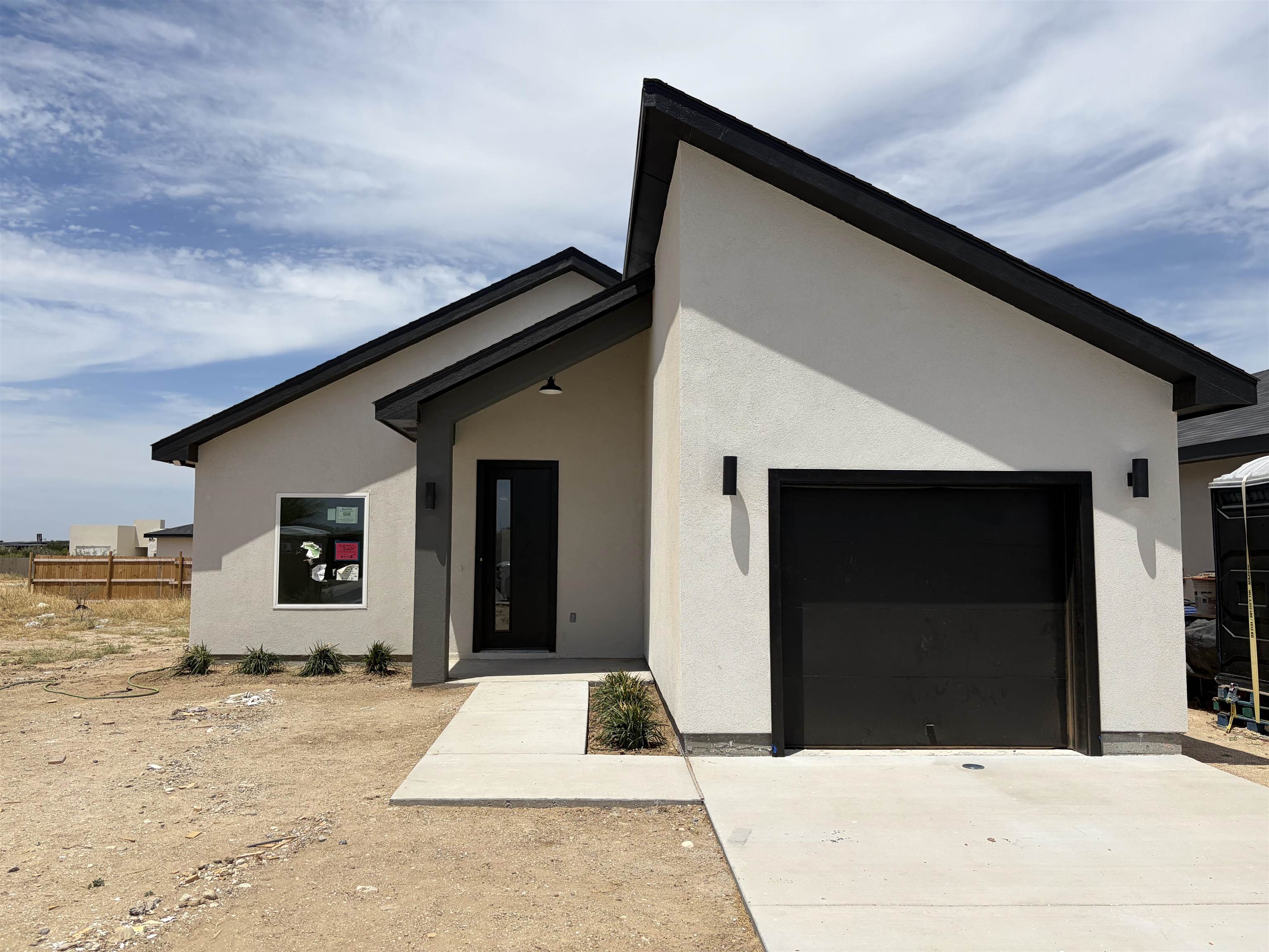 6710 El Bosal Ln. Property Photo 1