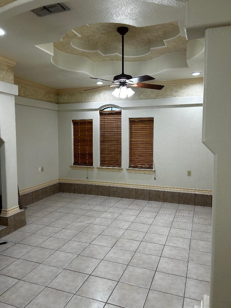 8986 Pebble Trl Property Photo 4