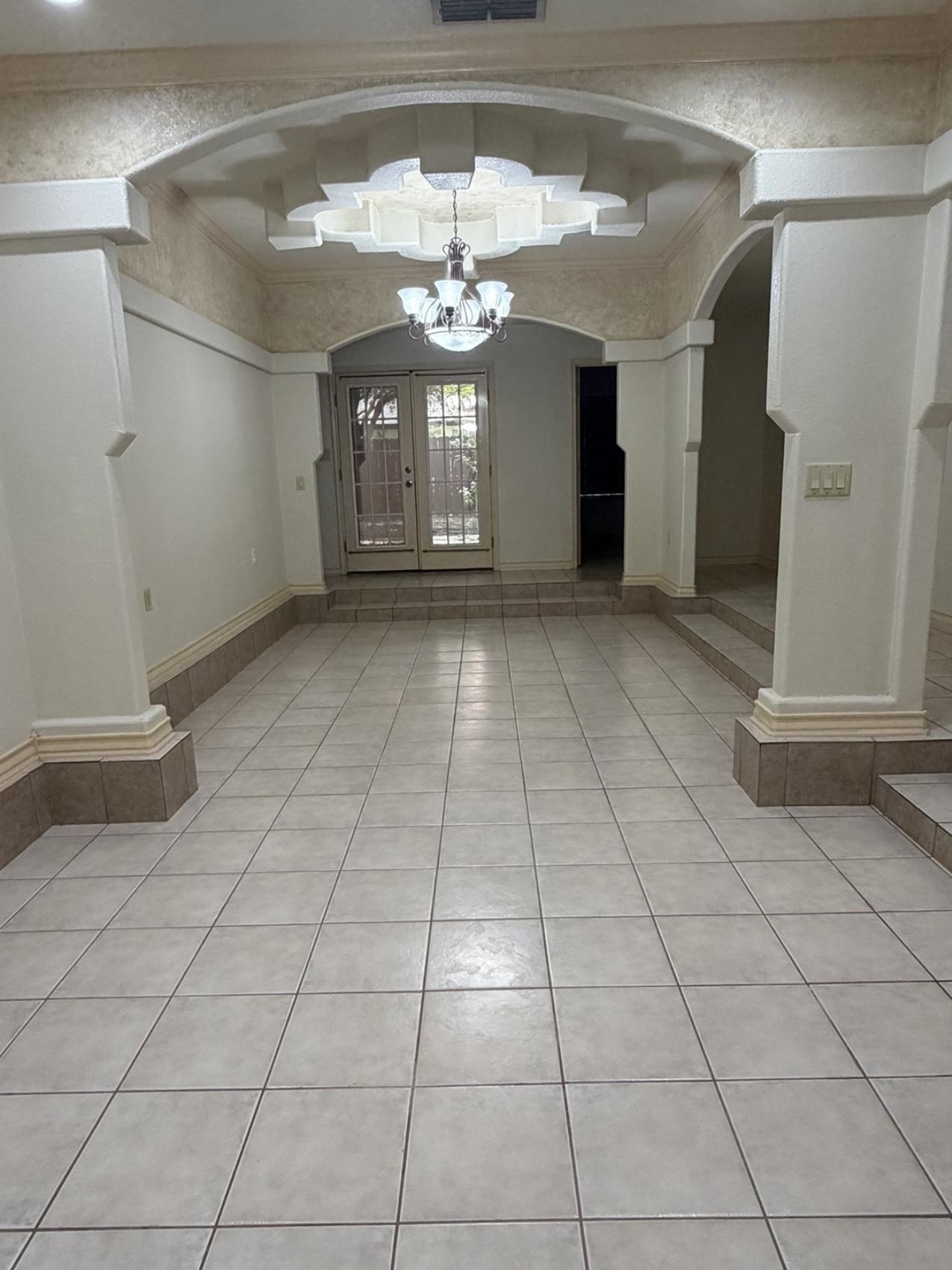 8986 Pebble Trl Property Photo 6