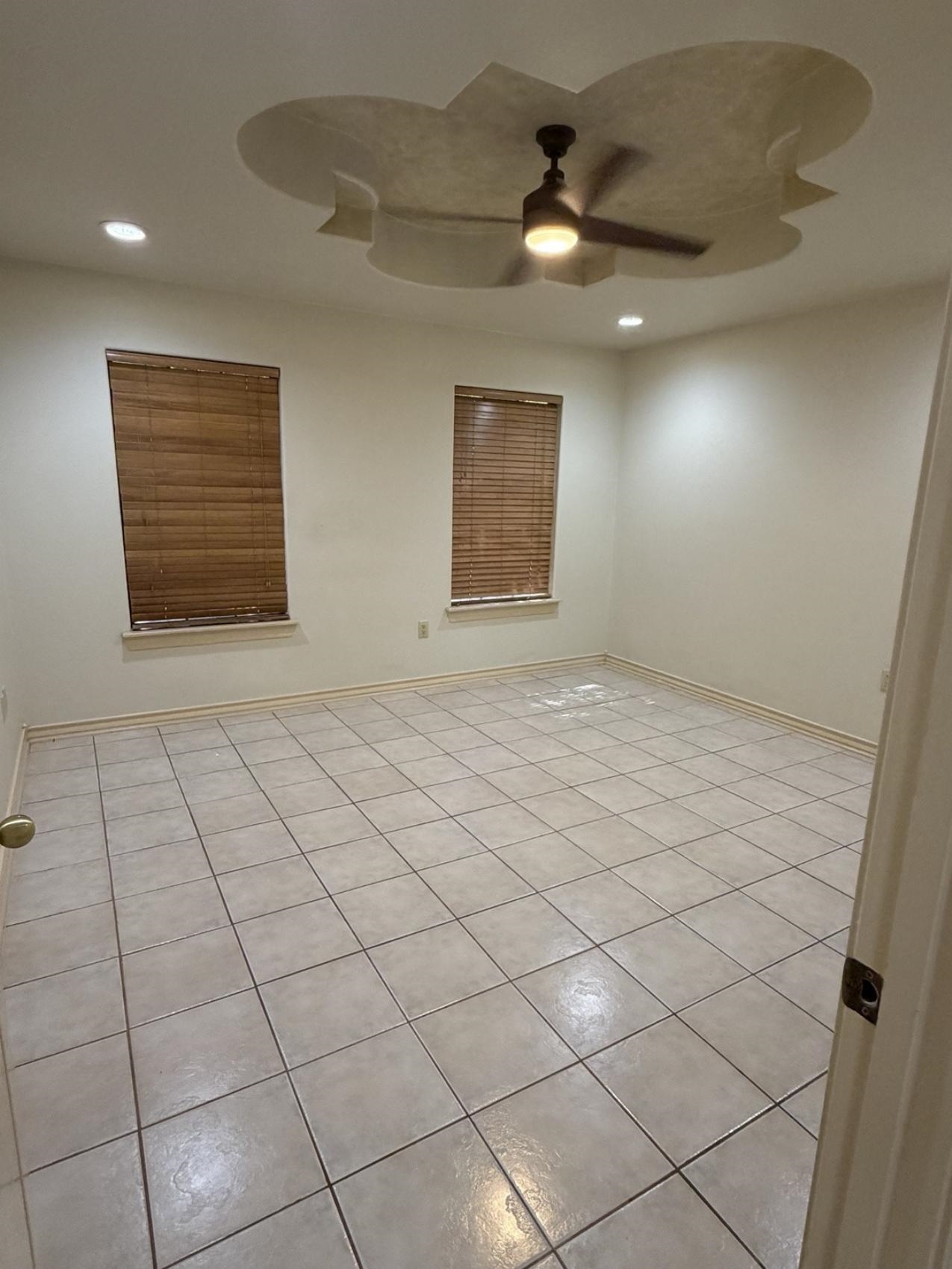 8986 Pebble Trl Property Photo 11
