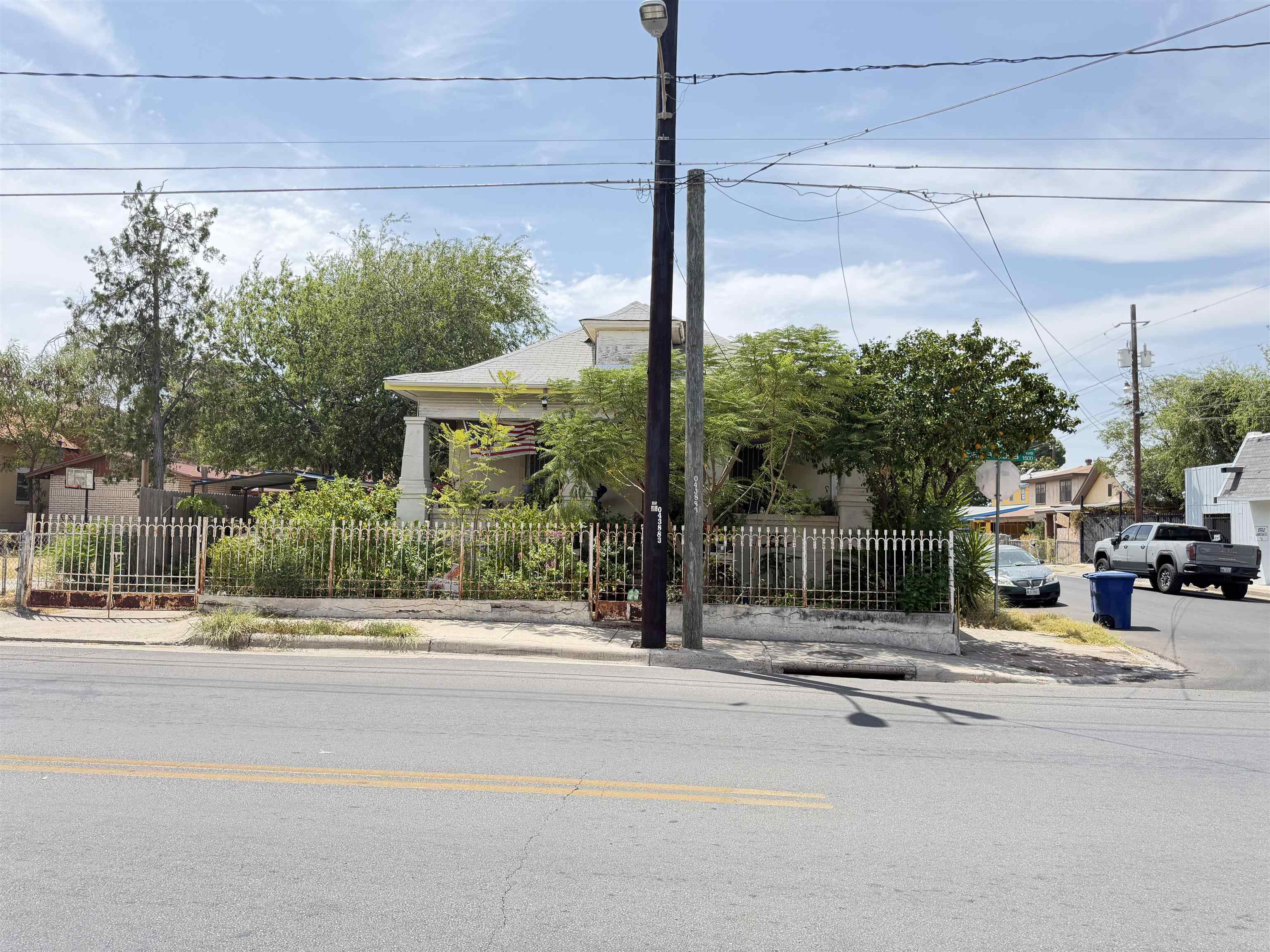 1520 Santa Maria Ave Property Photo 1