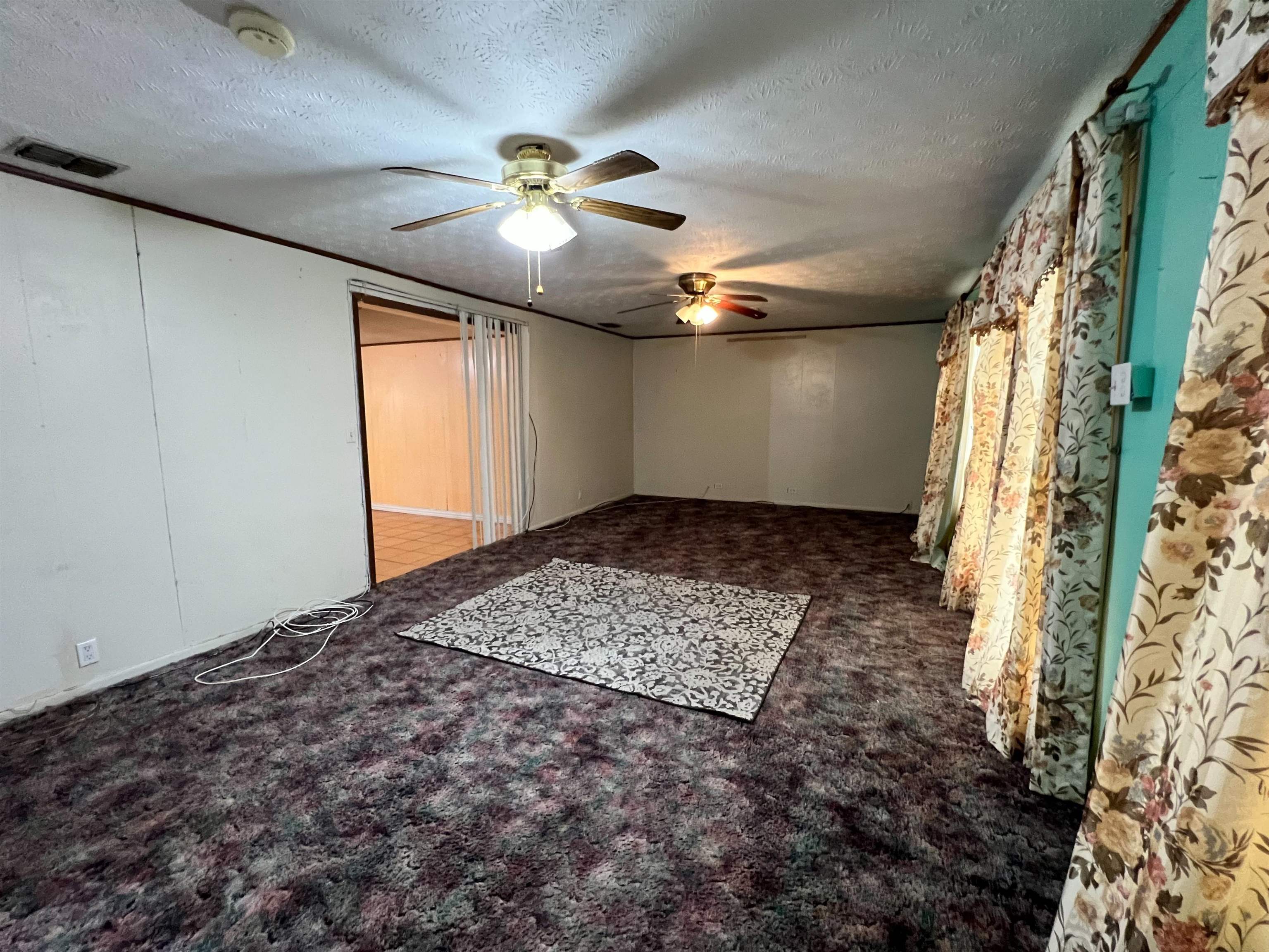 248 E Park Dr Property Photo 9