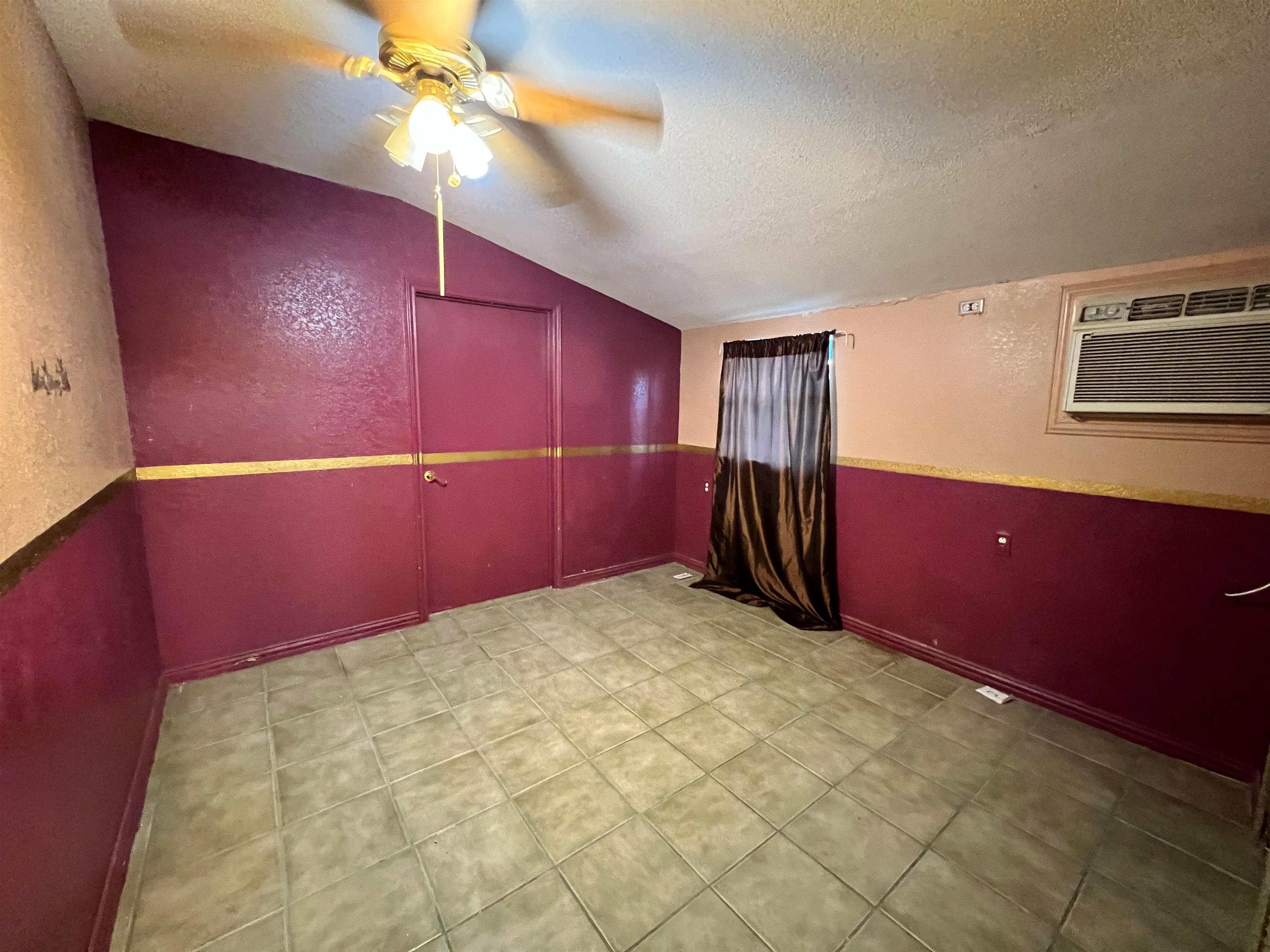 248 E Park Dr Property Photo 18