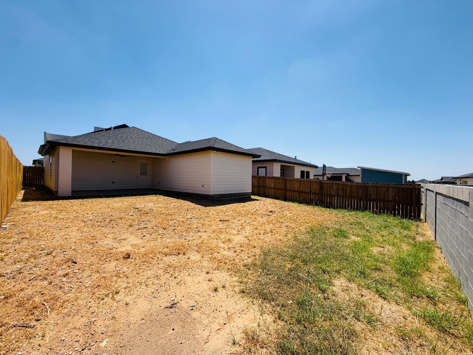 3904 Yoyis St. Property Photo 13
