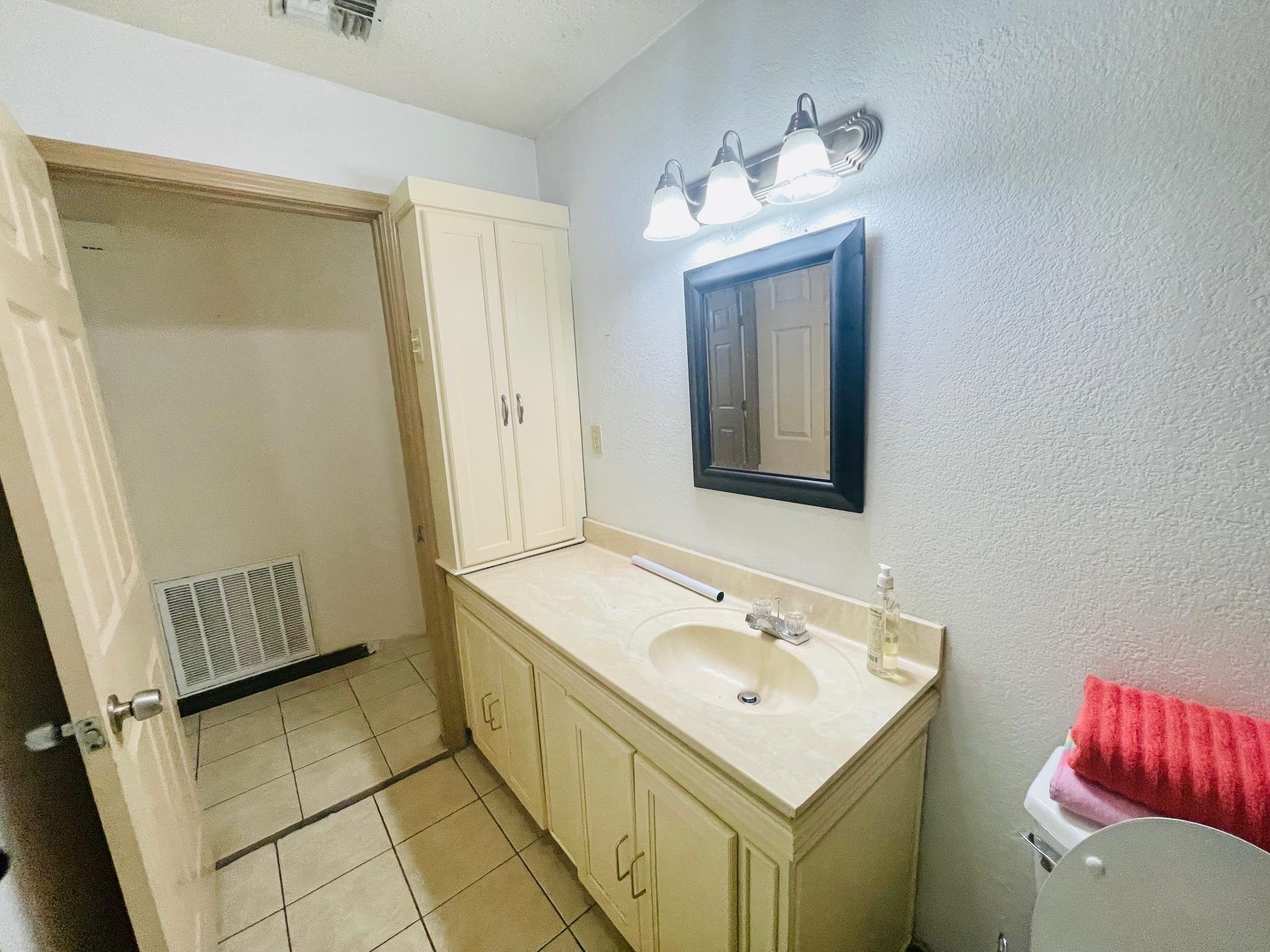 1503 Chicago St Property Photo 16
