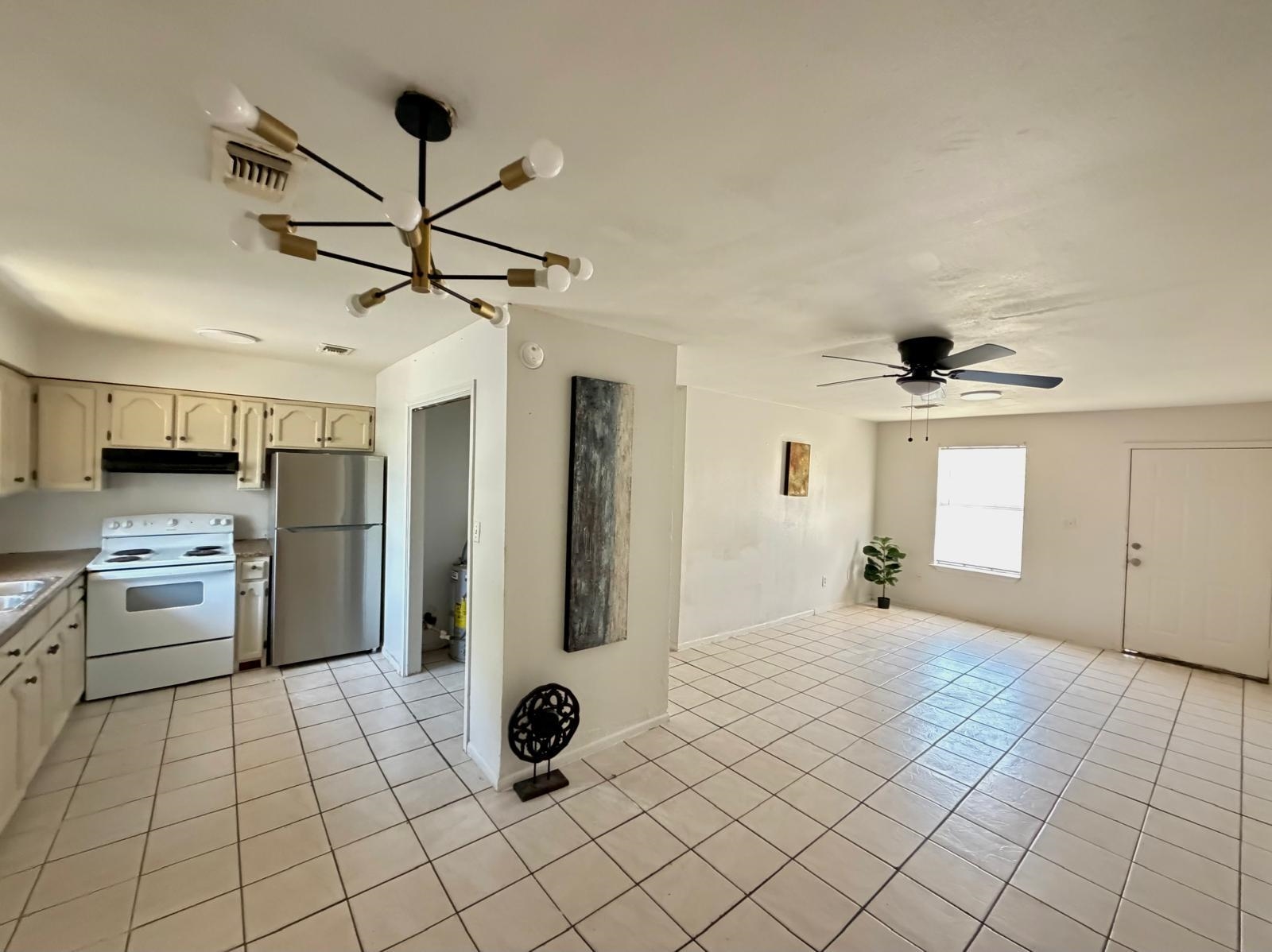 2620 Barrios St 3 Property Photo 7