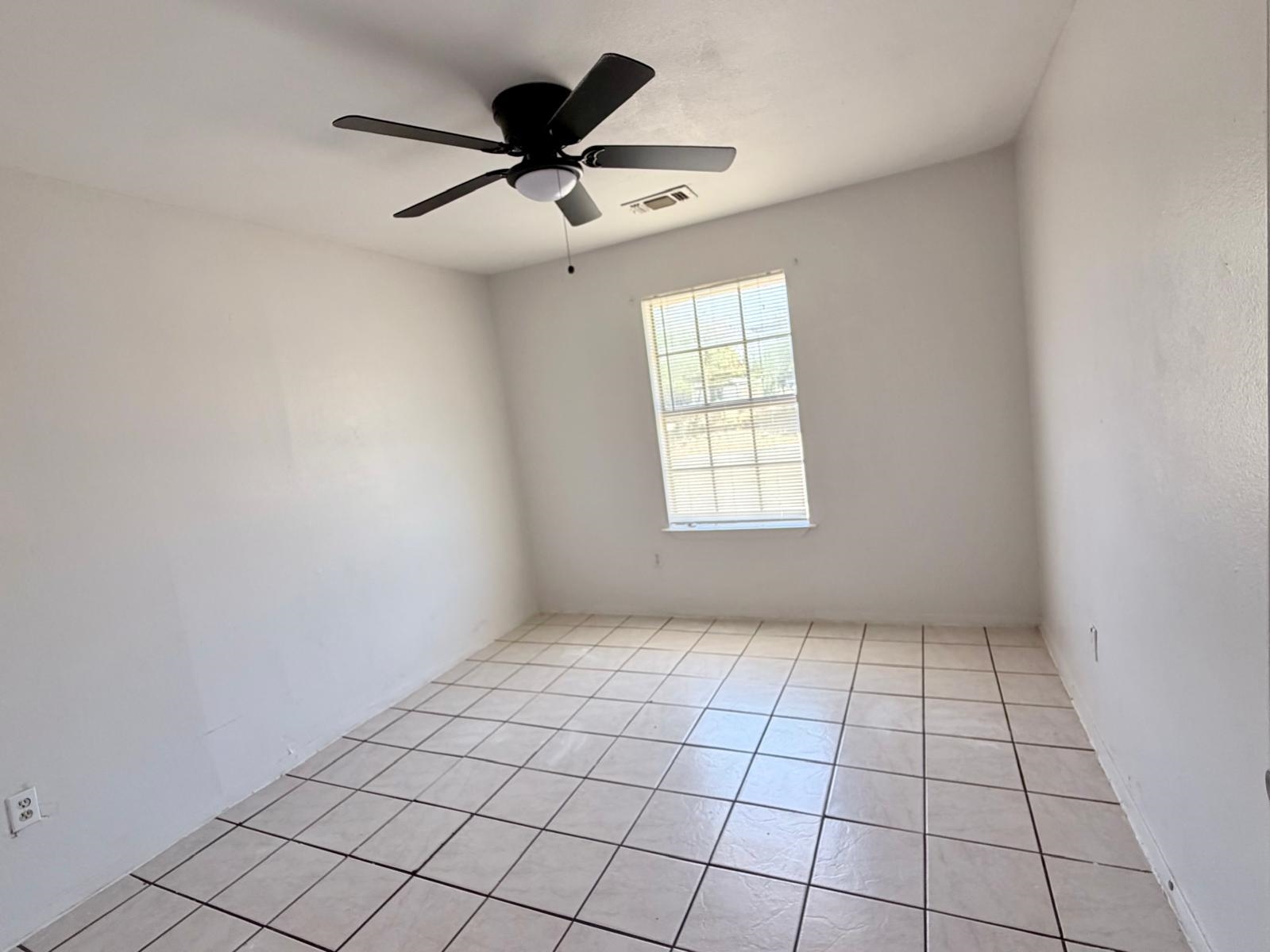 2620 Barrios St 3 Property Photo 10