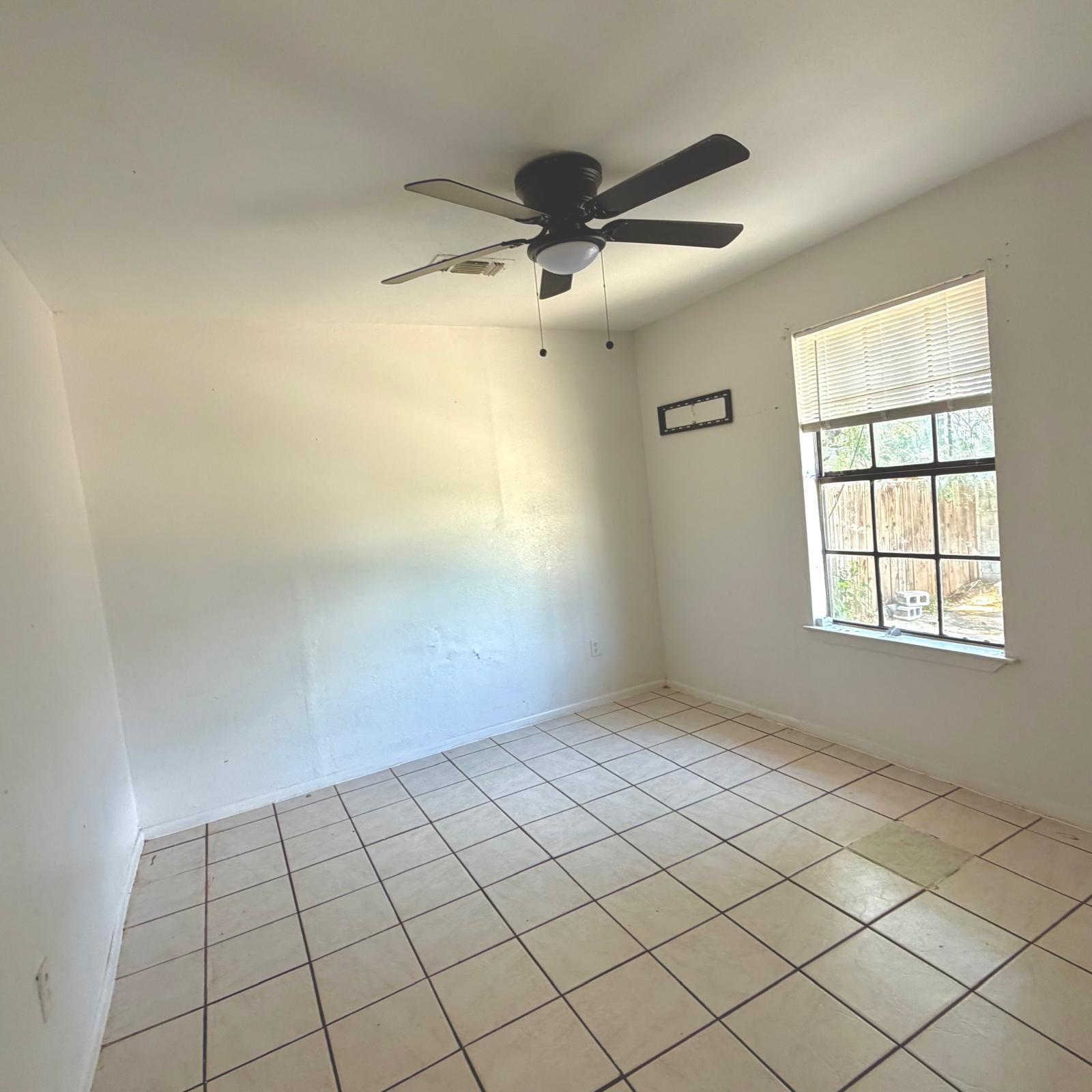 2620 Barrios St 3 Property Photo 11