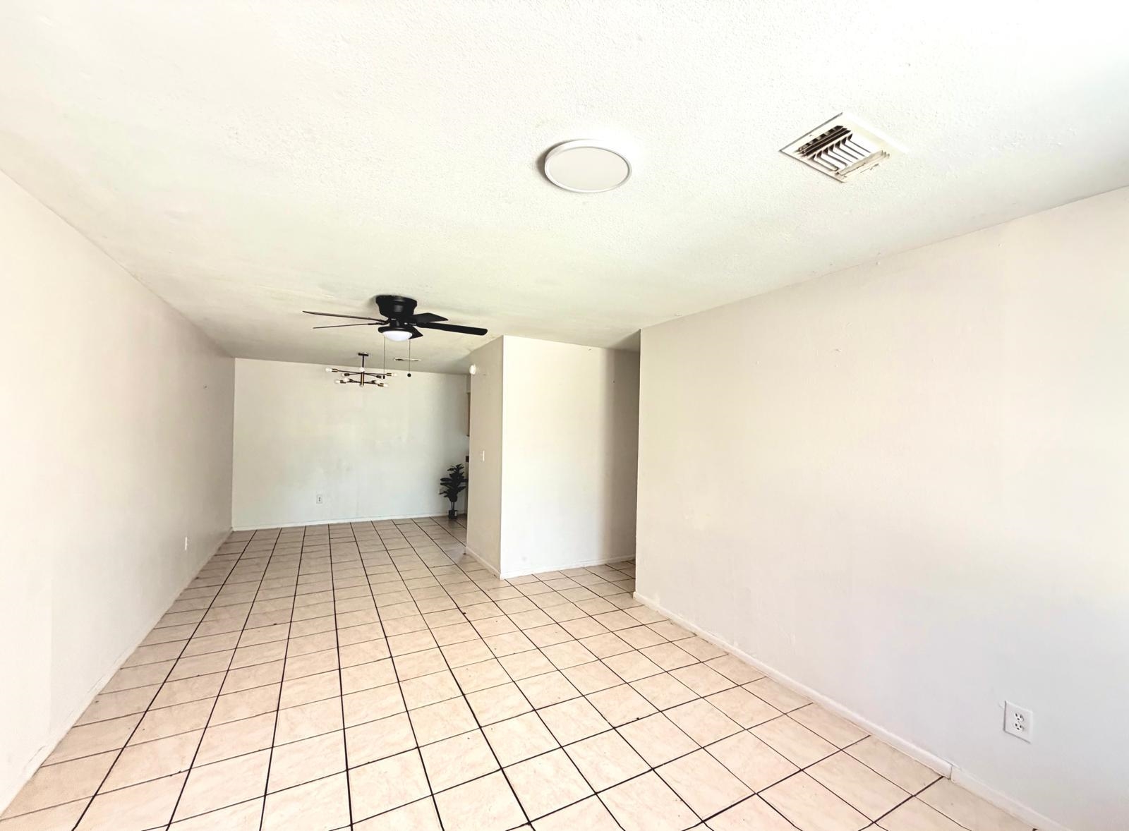 2620 Barrios St 3 Property Photo 12