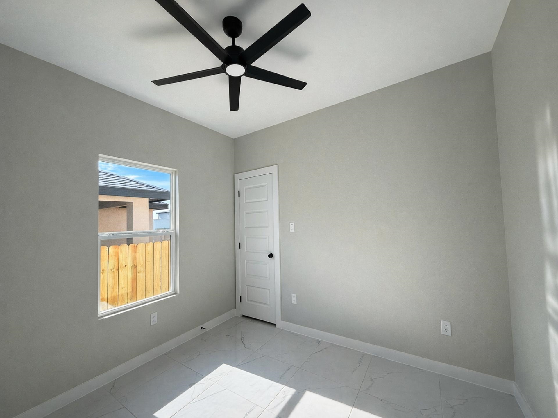 3806 Yoyis St. Property Photo 14