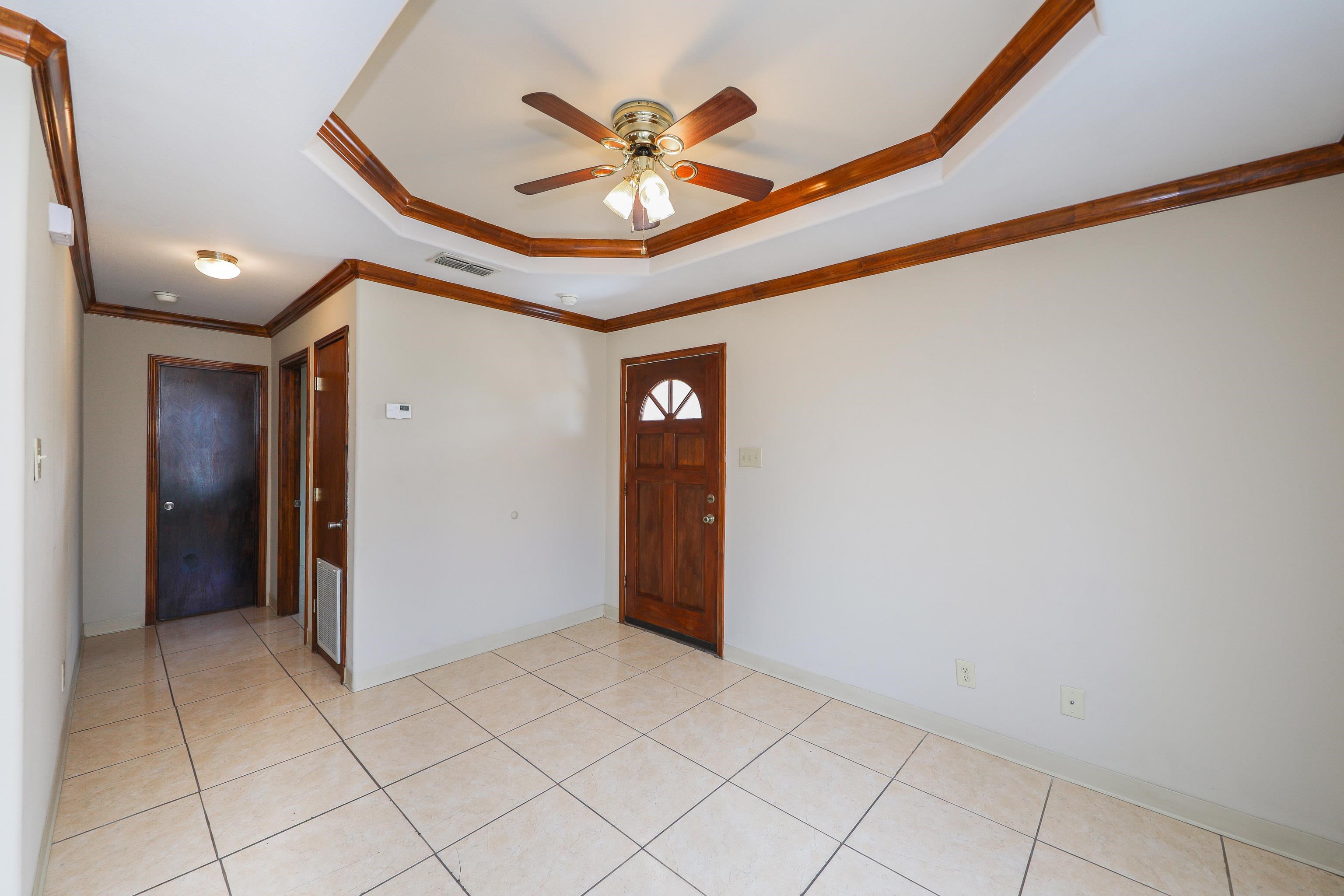 2704 San Agustin Ave 2 Property Photo 6