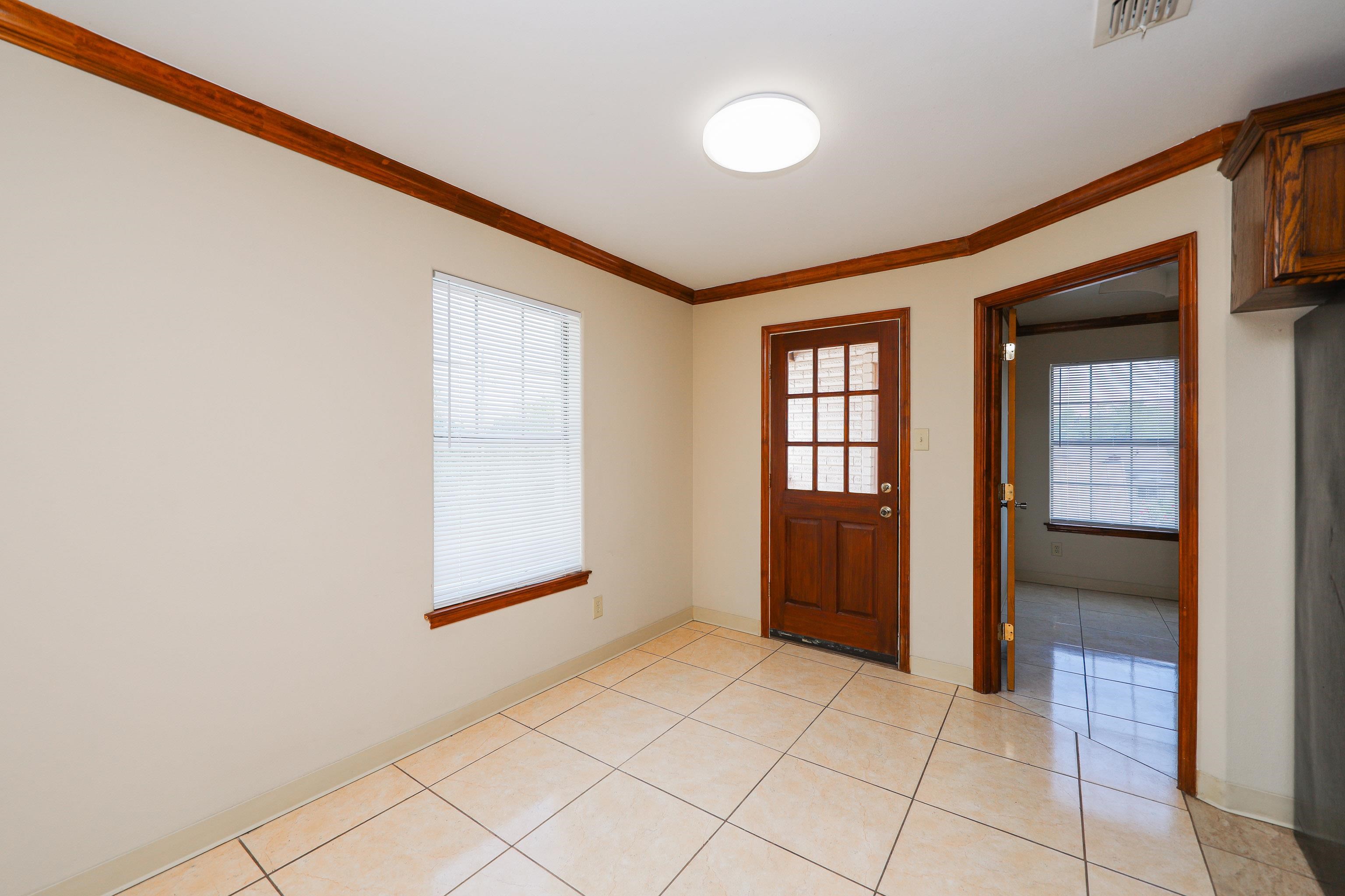 2704 San Agustin Ave 2 Property Photo 9