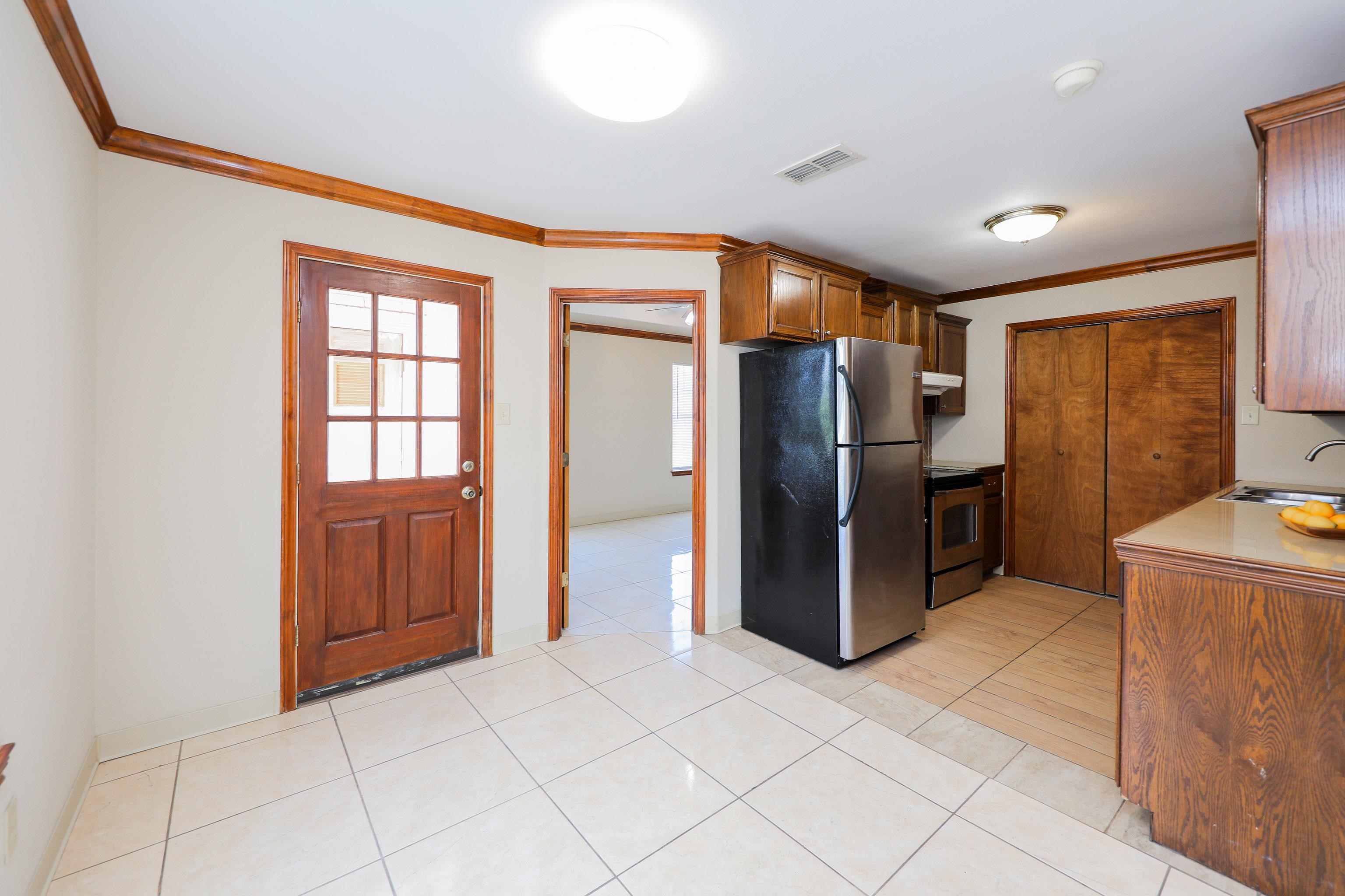 2704 San Agustin Ave 2 Property Photo 10