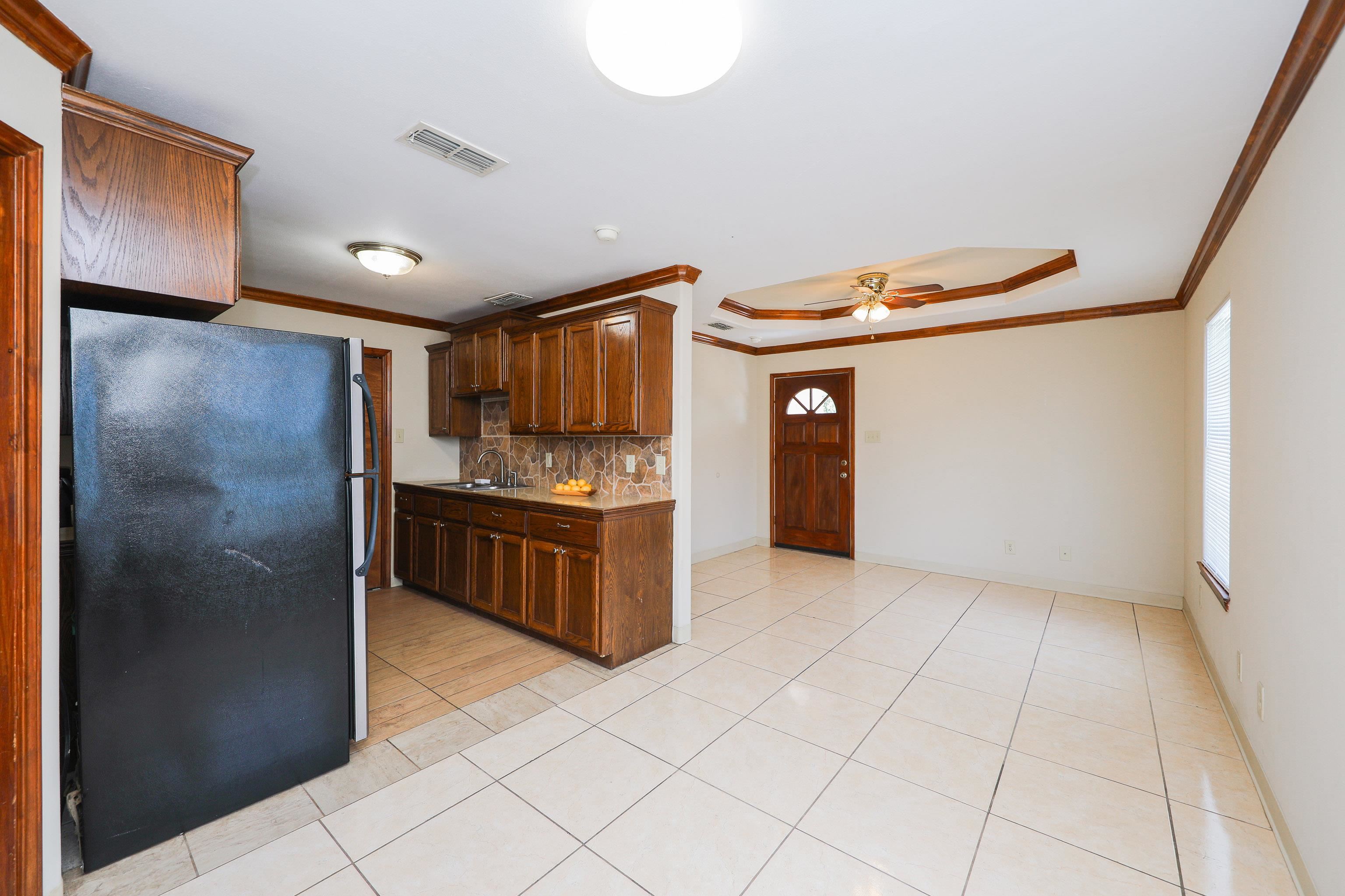 2704 San Agustin Ave 2 Property Photo 11