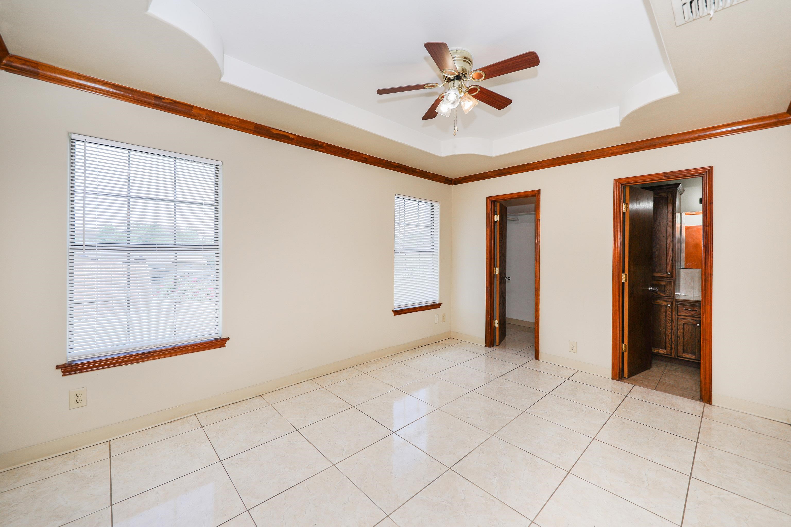 2704 San Agustin Ave 2 Property Photo 18