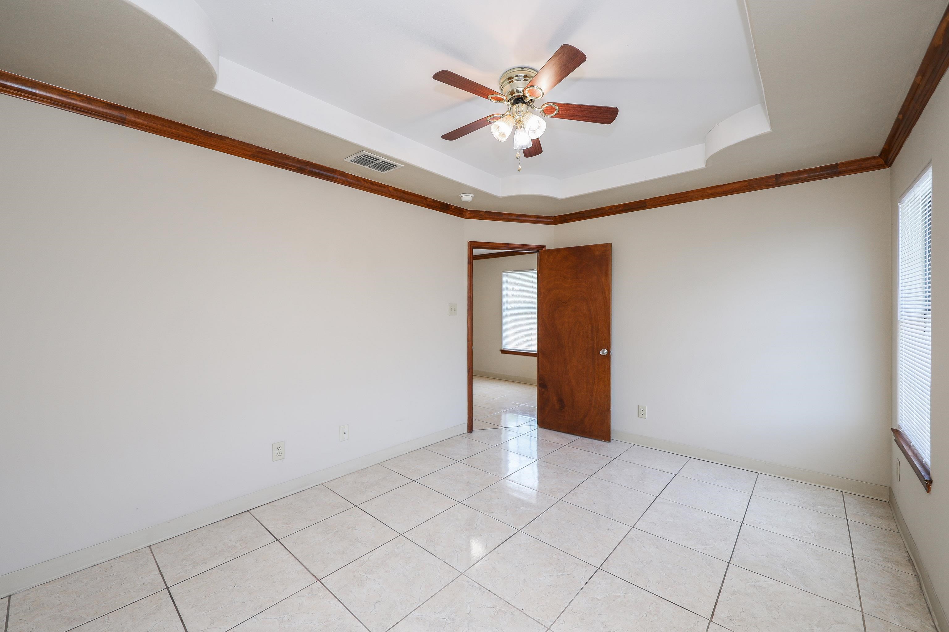 2704 San Agustin Ave 2 Property Photo 20