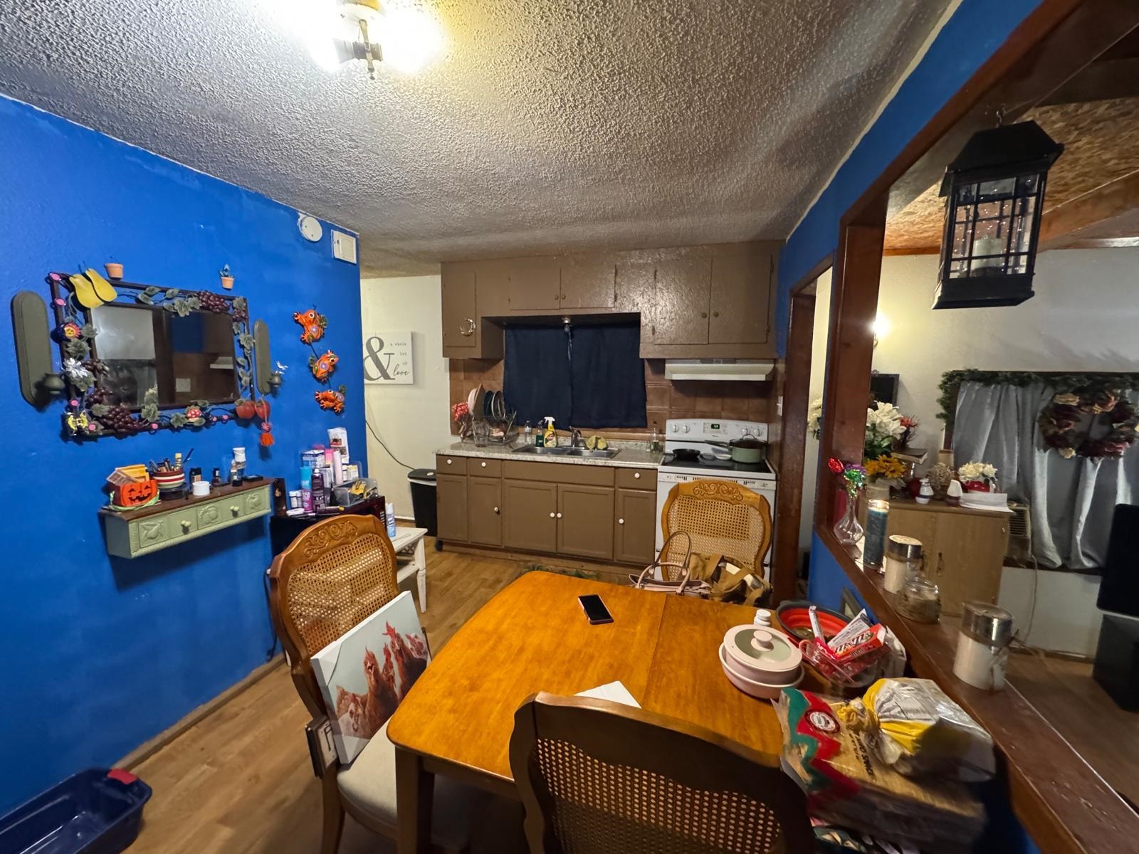 3017 Cleveland St Property Photo 4