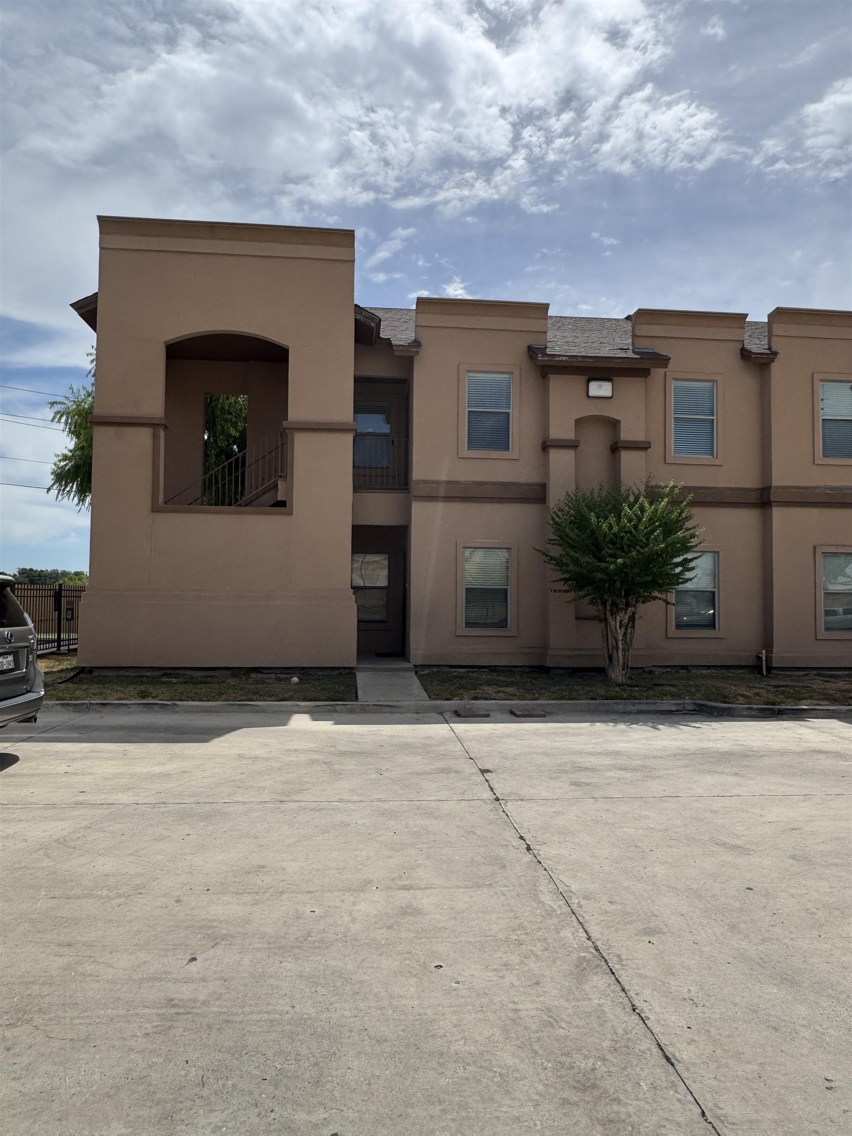 9809 Sterling St. 14 Property Photo 3