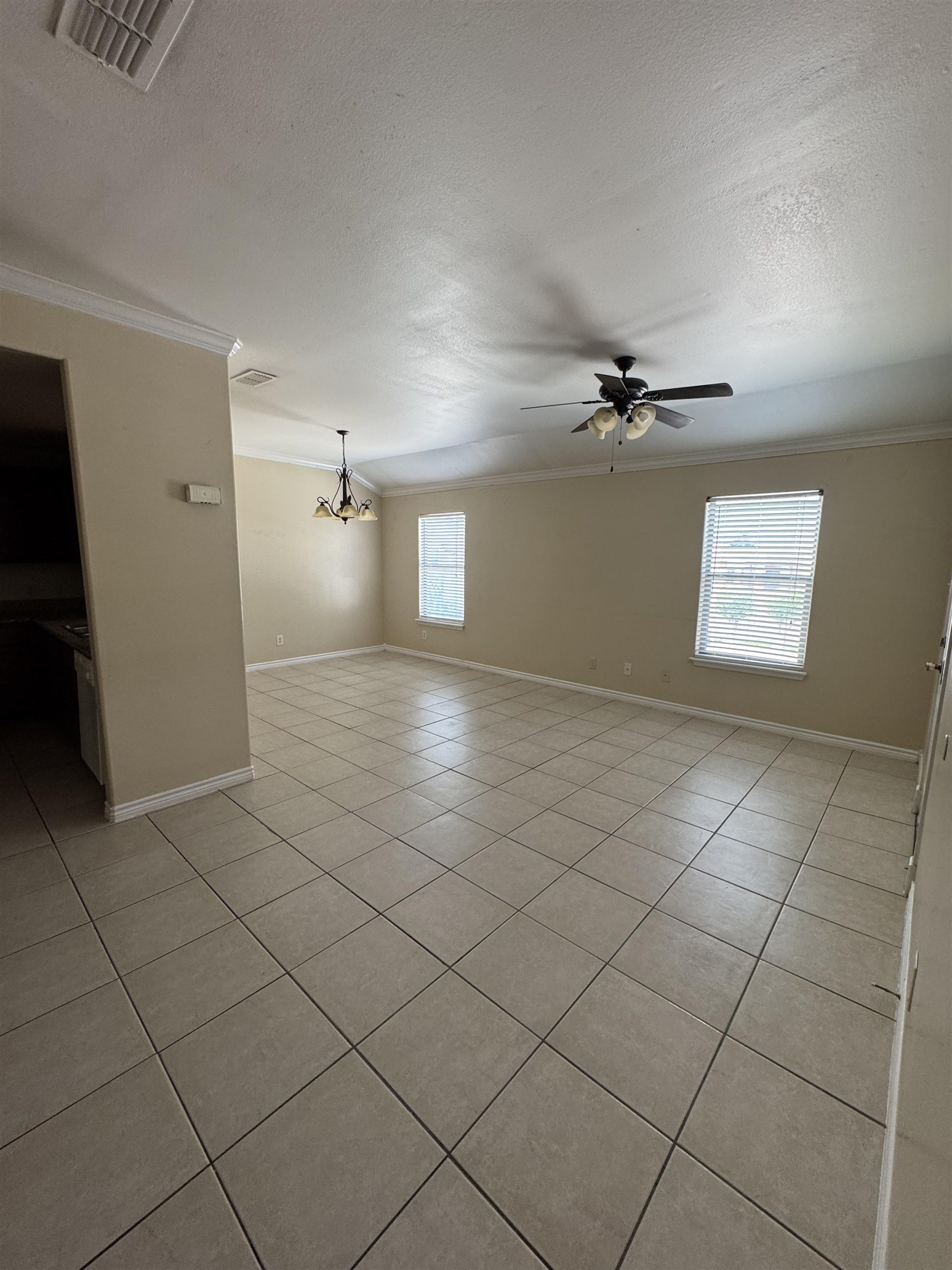 9809 Sterling St. 14 Property Photo 8