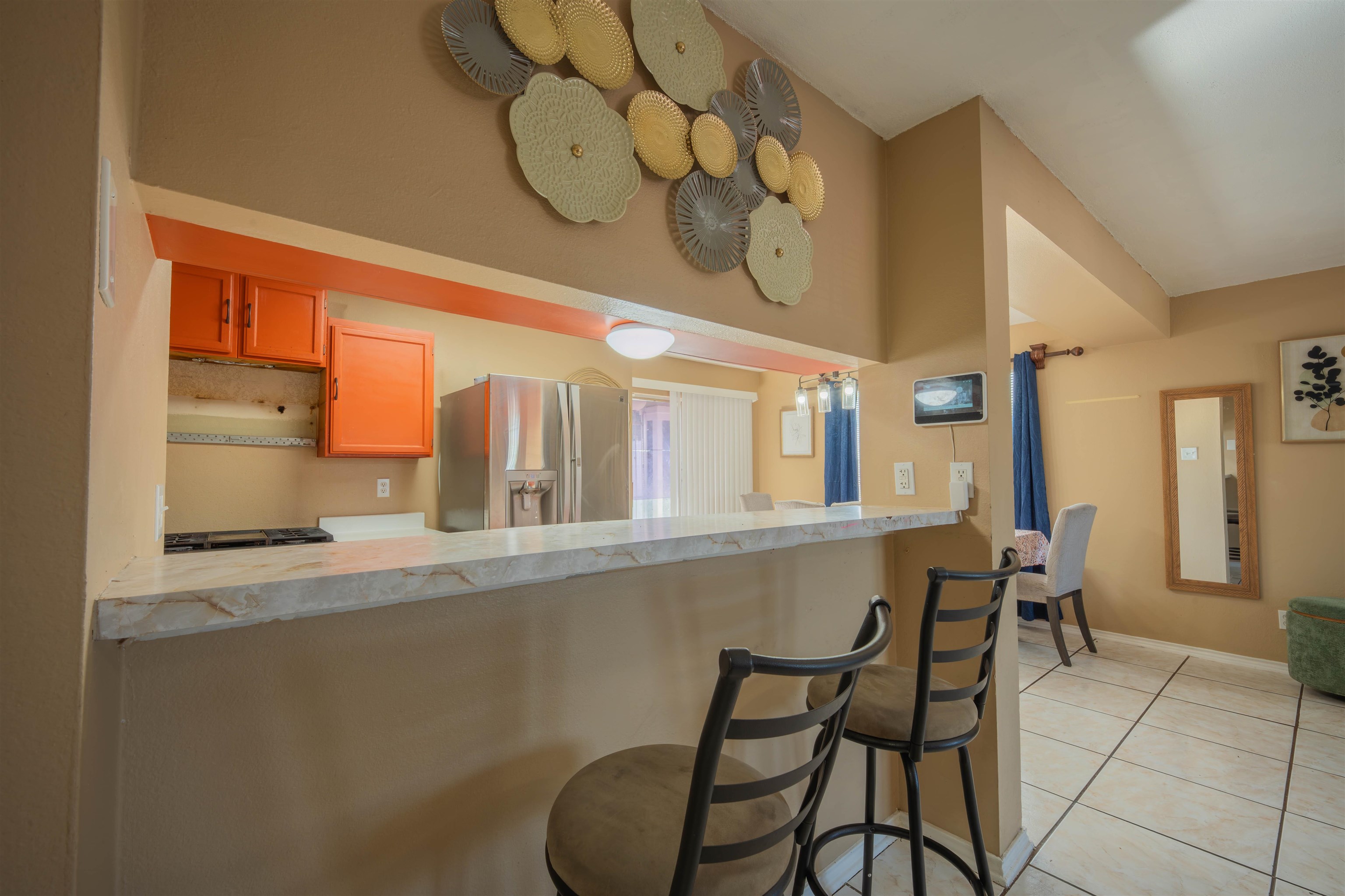 1221 Eisenhower Dr Property Photo 9